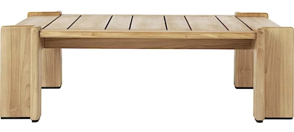 6. GUBI Atmosfera Outdoor-Couchtisch