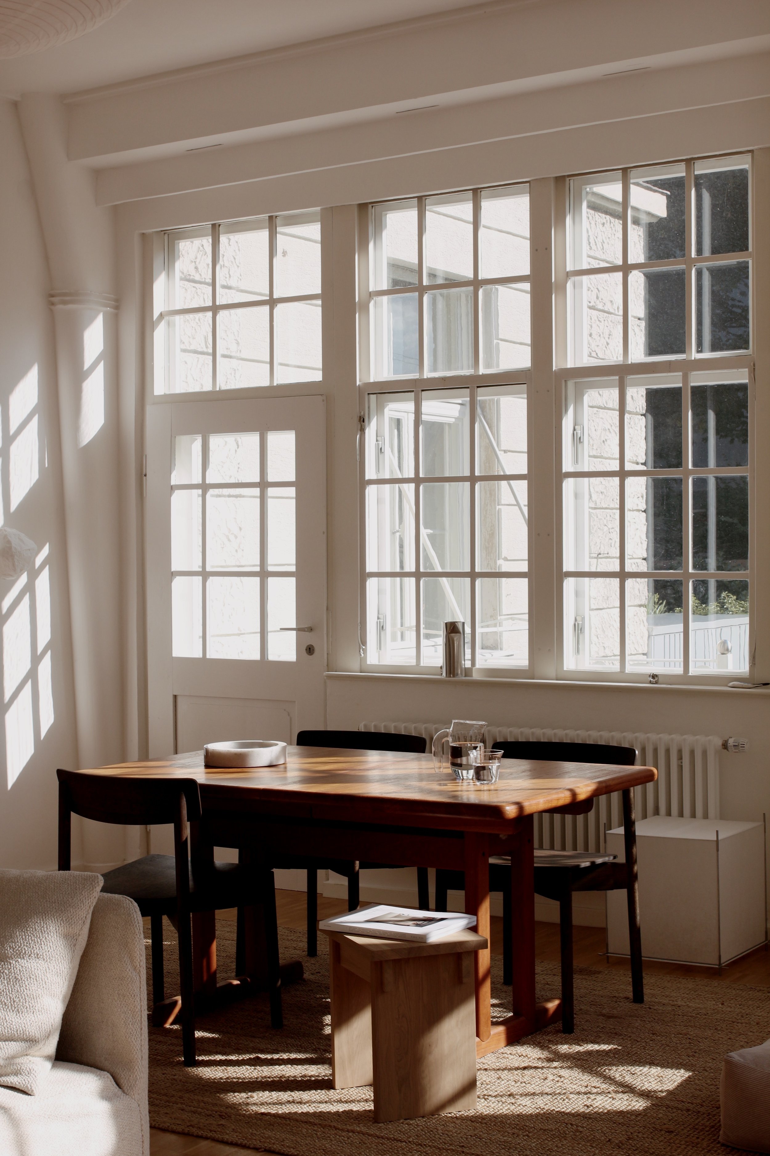 14 rules of my mix of Nordic & Japanese warm minimalism = “Japandi” interior style.