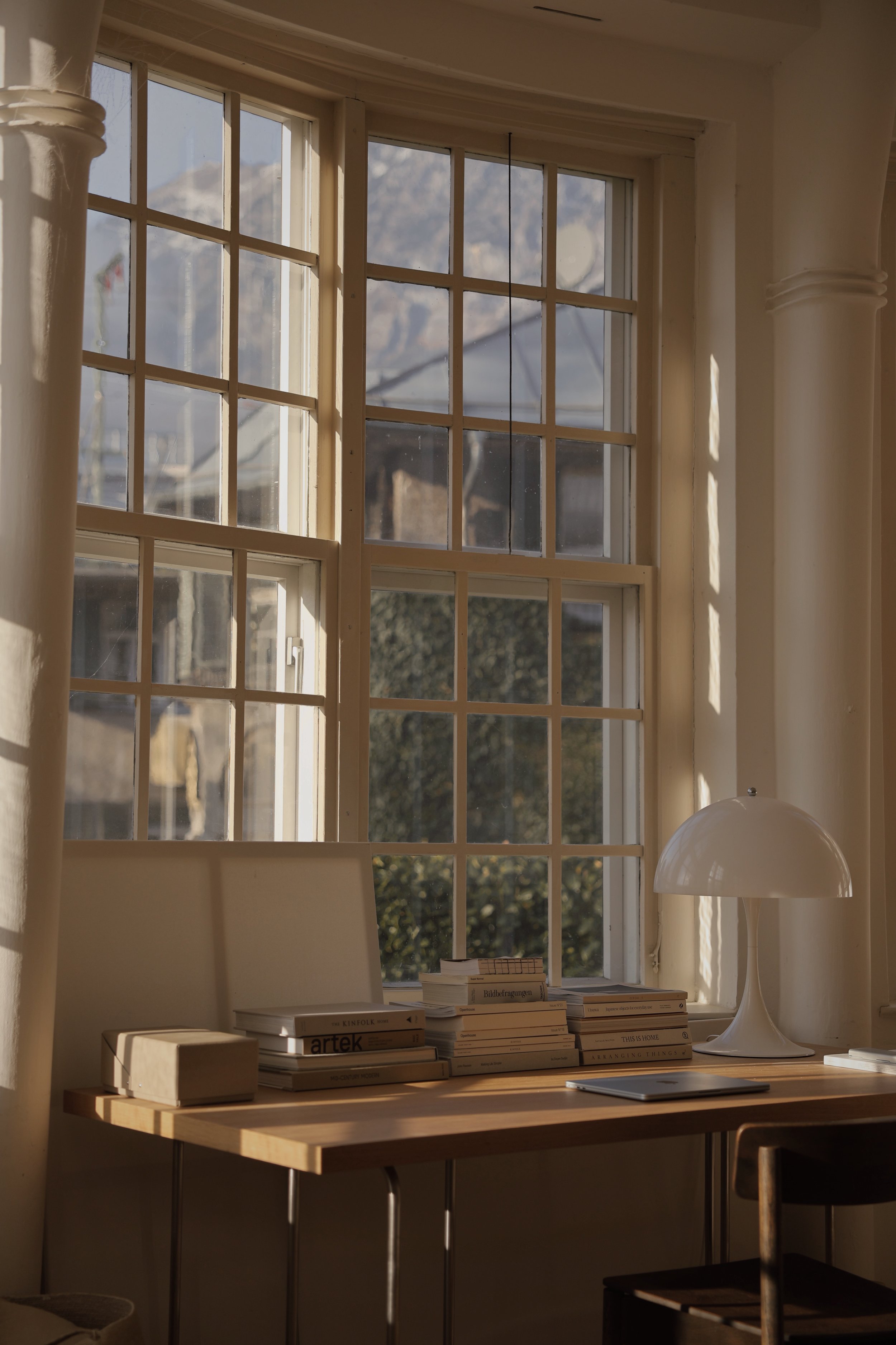 Panthella 400 in white at my desk