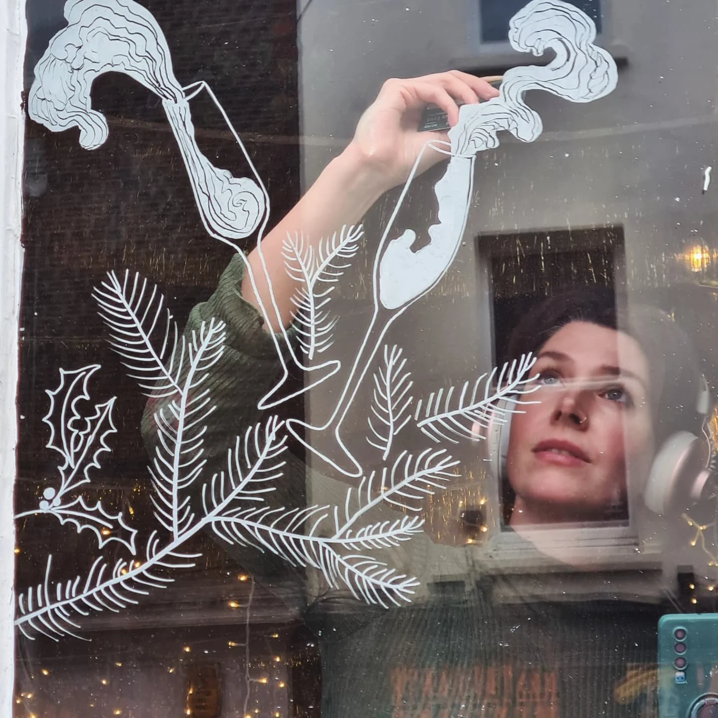 I loved creating Christmas magic this weekend for @askitalian. As a painter, I tend to go with the flow rather than working to draft exactly, so it was fun to work to brief and have the challenge of reframing a concept in my style - hopefully capturi