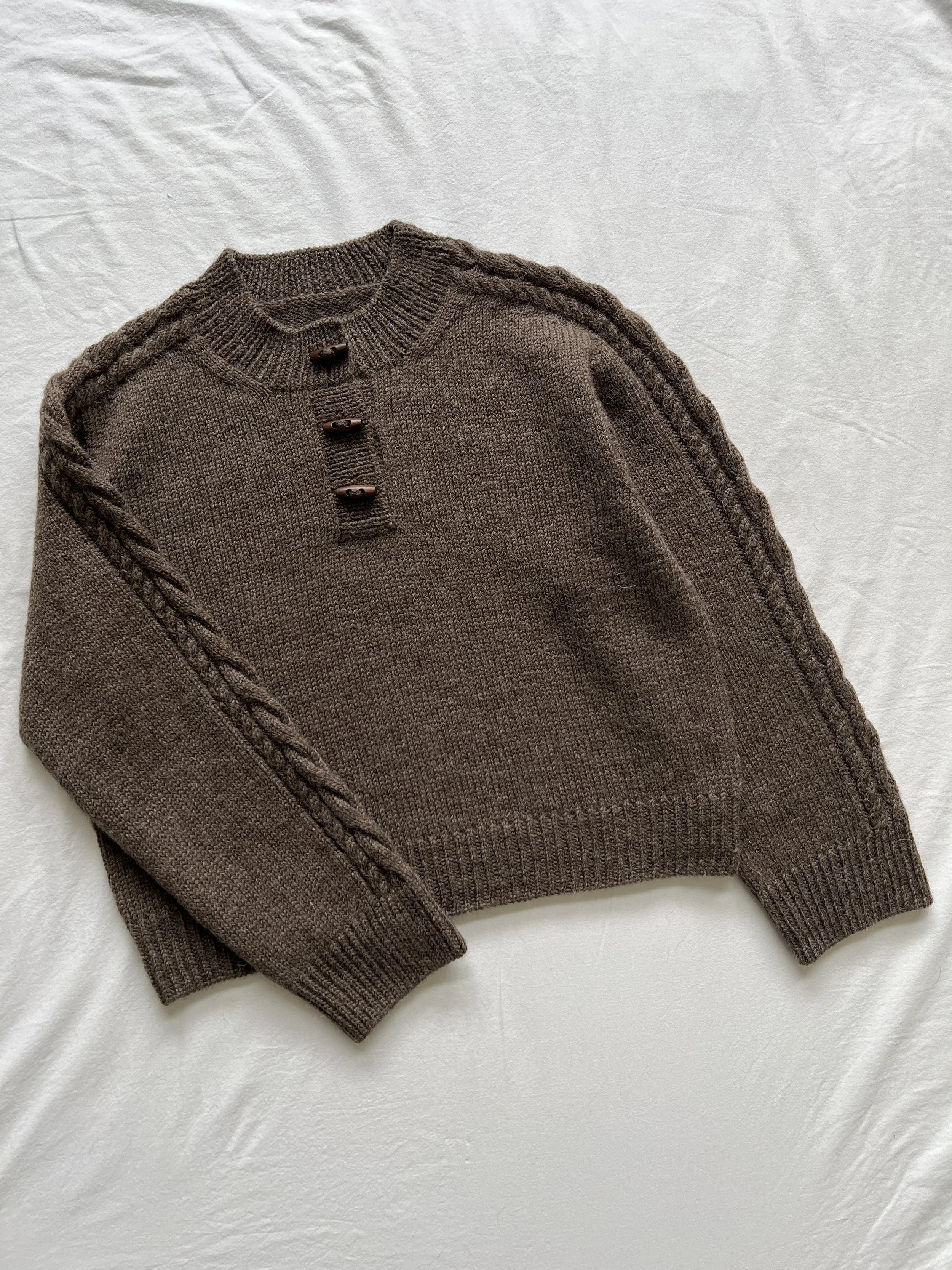 Cassia Pullover