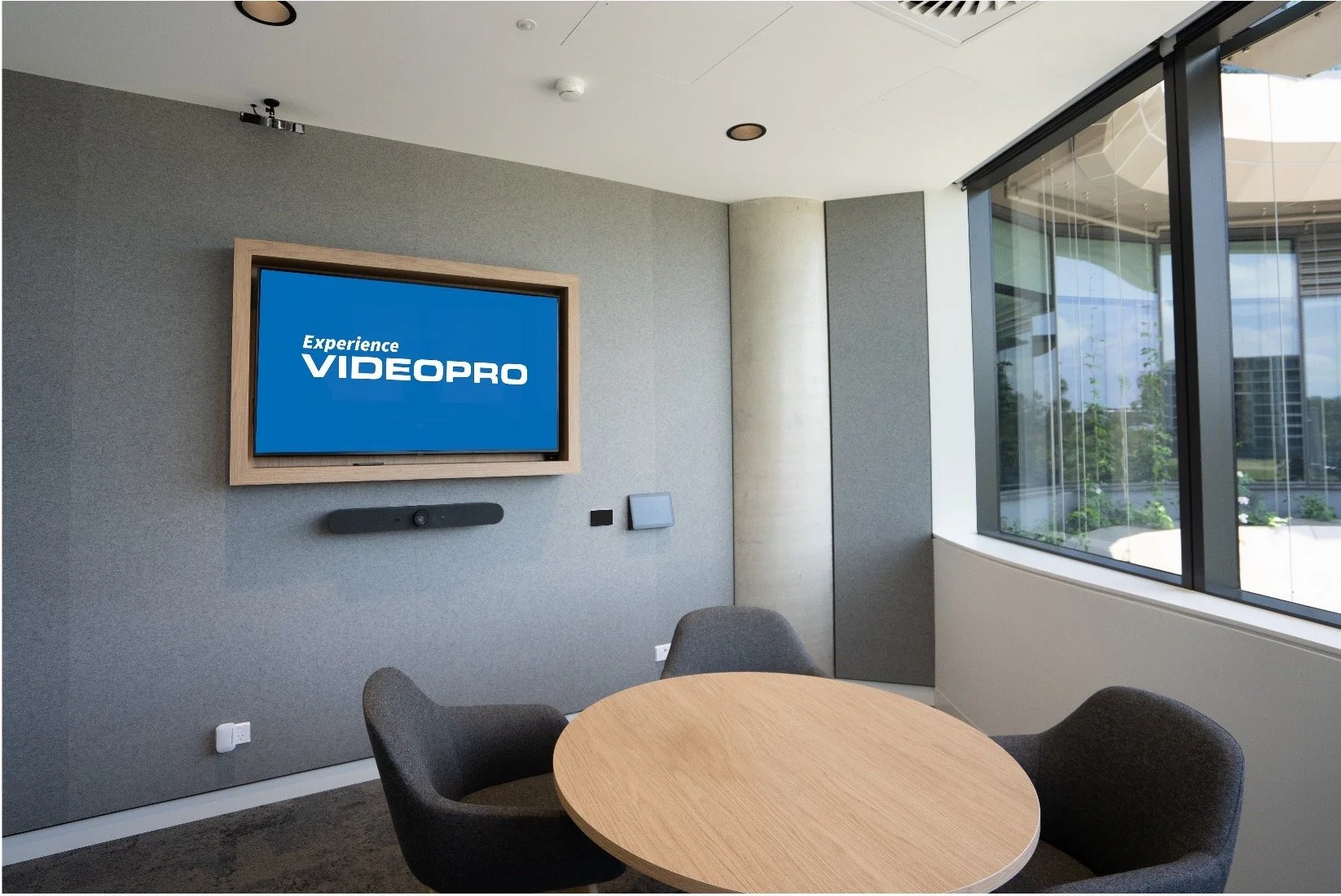 Small Meeting Room Picture.jpg