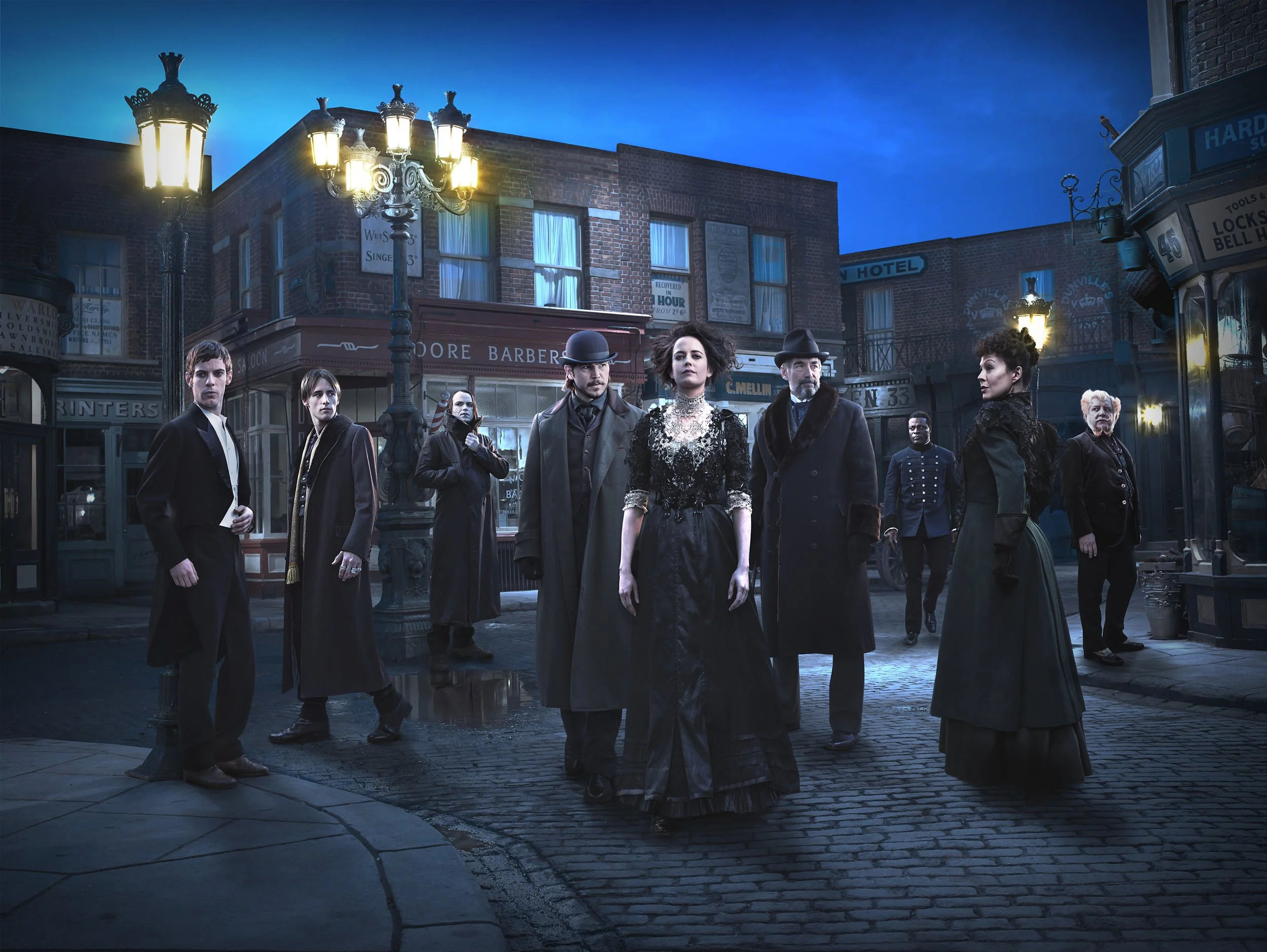 Pennydreadful2_Street-scene_RGB_300 copy.jpg