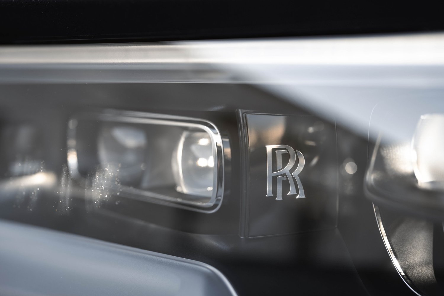 Dark Blue Rolls-Royce Cullinan after Paint Protection Film (PPF), Window Tint and Ceramic Coating, paint-reflection close-up