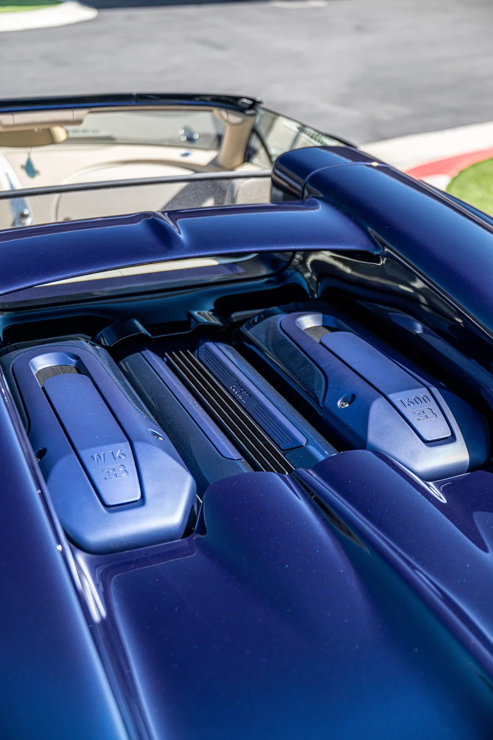 Bugatti W16 Mistral W16 engine detail