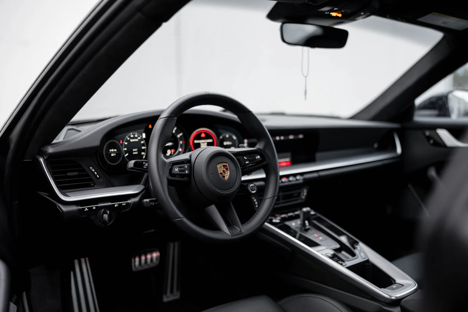 Porsche 911 Turbo S cockpit detail