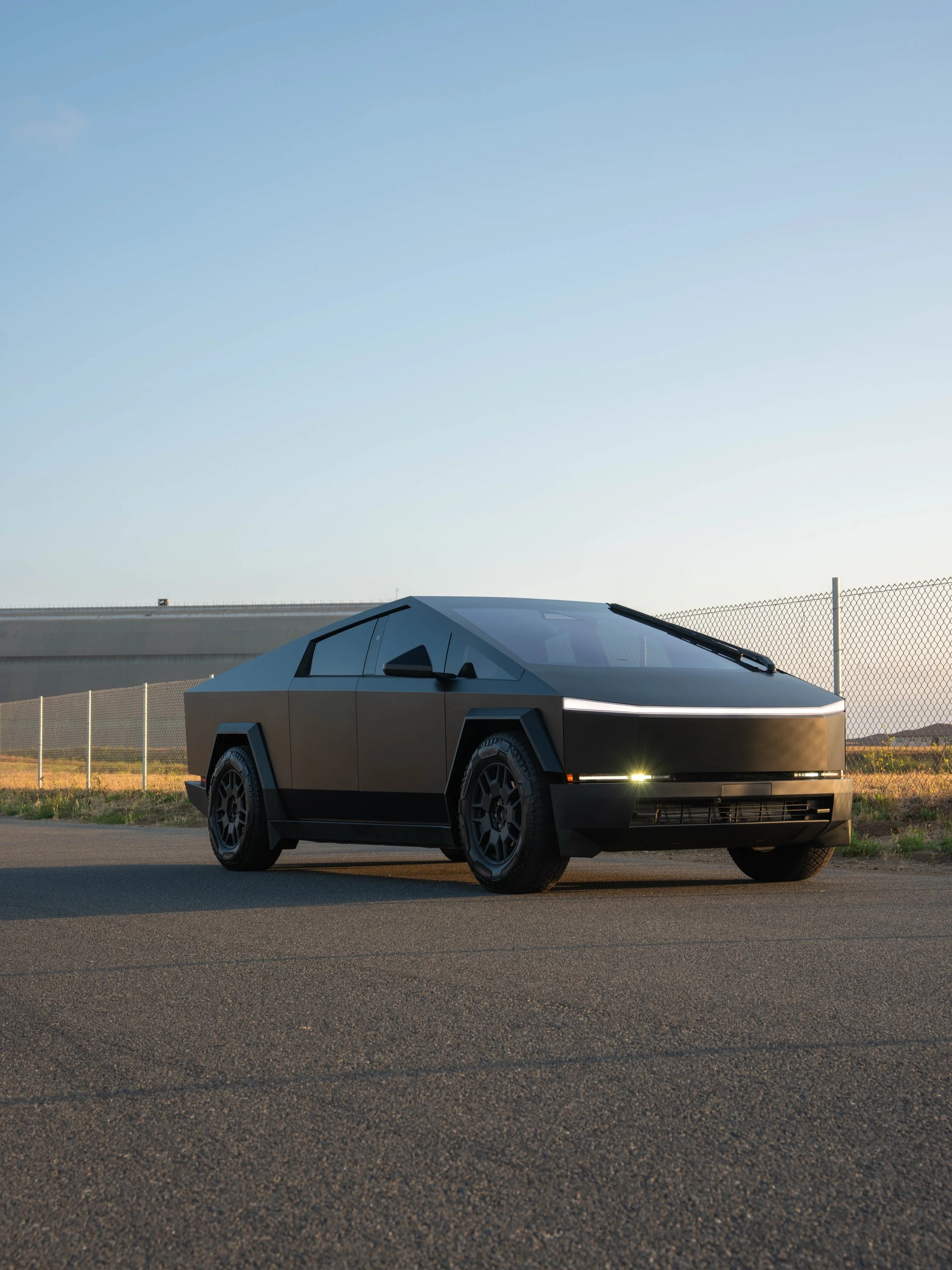 Tesla Cyberturck Matte Black ppf