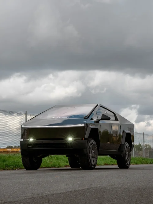 Metallic Tesla Cybertruck with colored PPF
