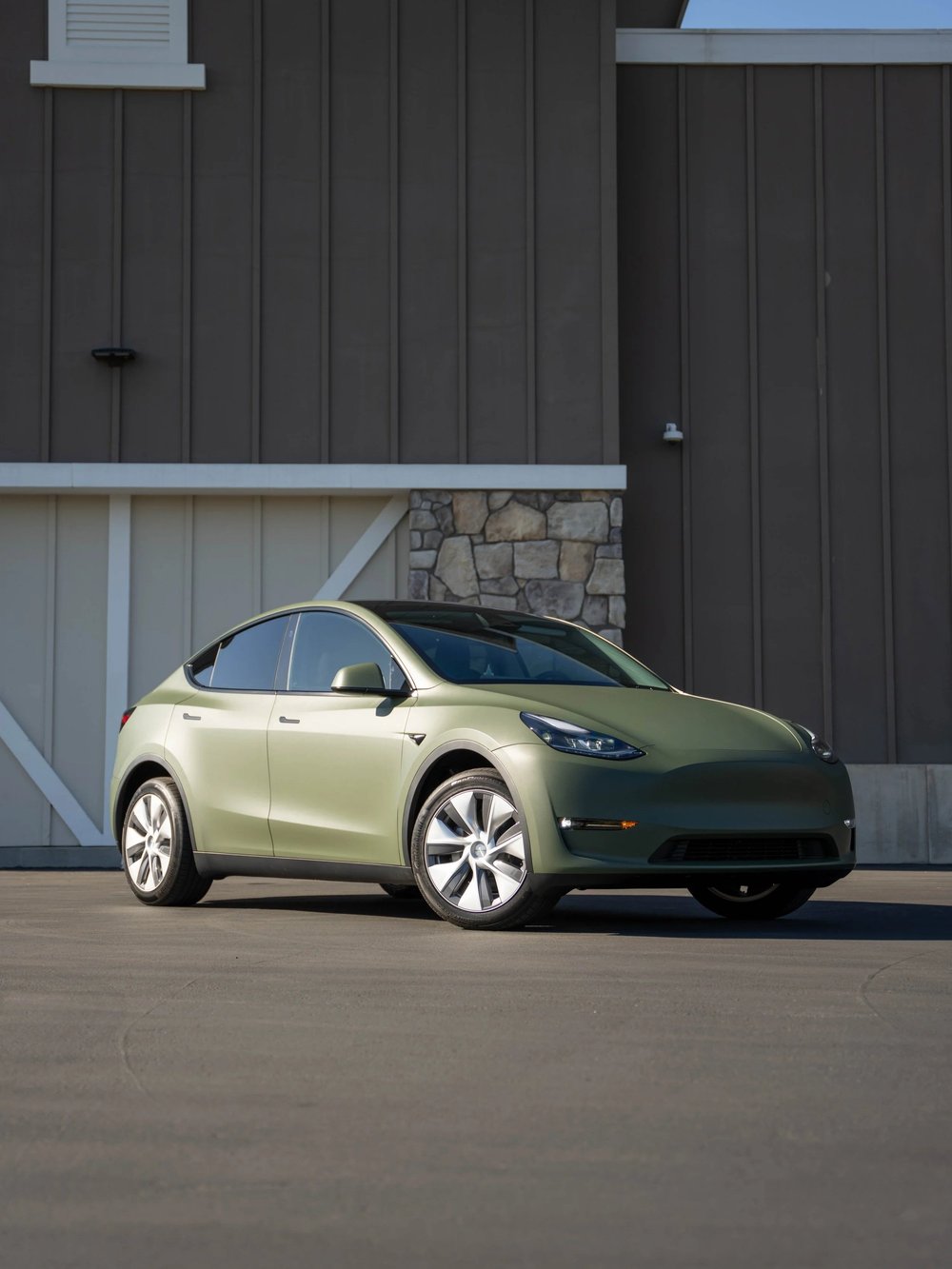 Tesla Model Y Matte Green Vinyl Wrap — Matte Green Vinyl Wrap