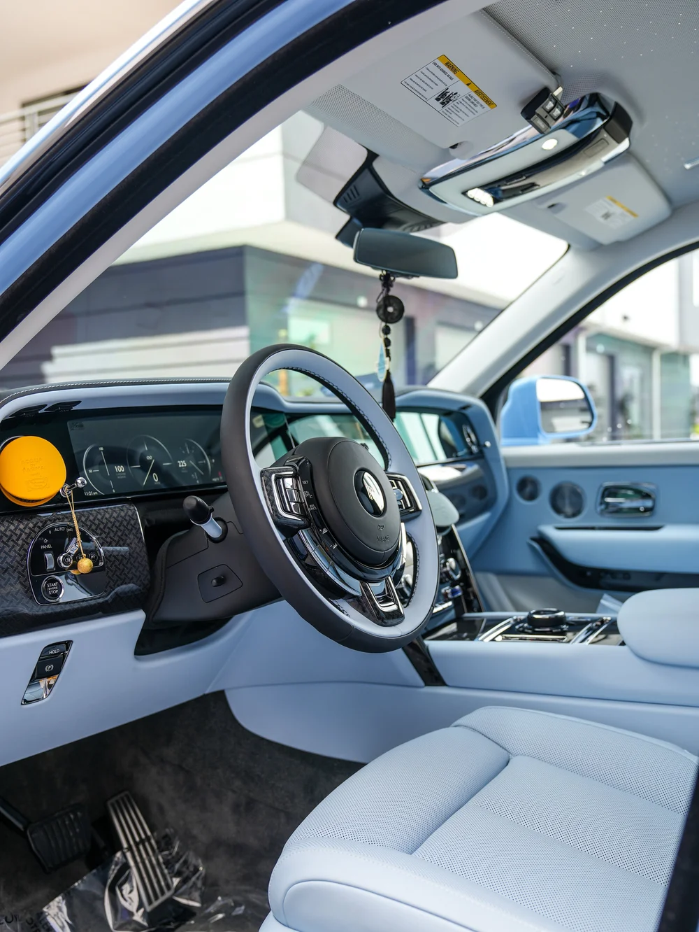 Rolls-Royce Cullinan Series II front interior