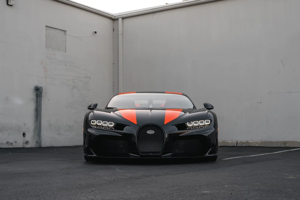 Bugatti Chiron Super Sport 300+ straight-on front view