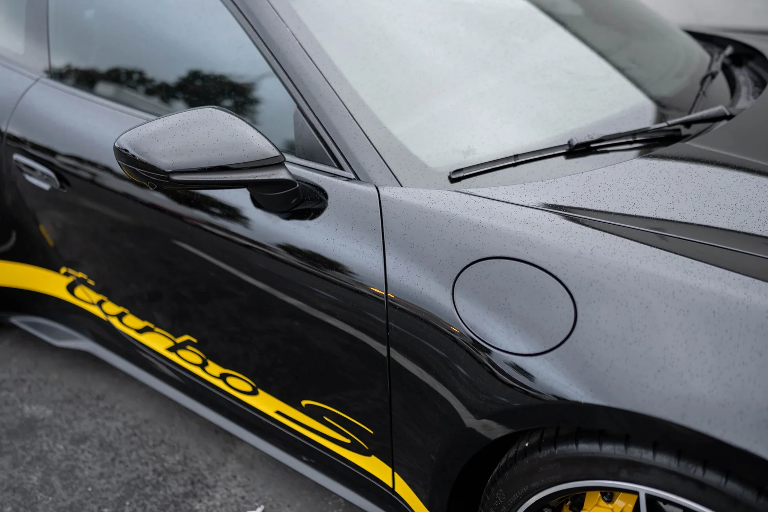 Yellow Turbo S side decal and gloss-black paint detail