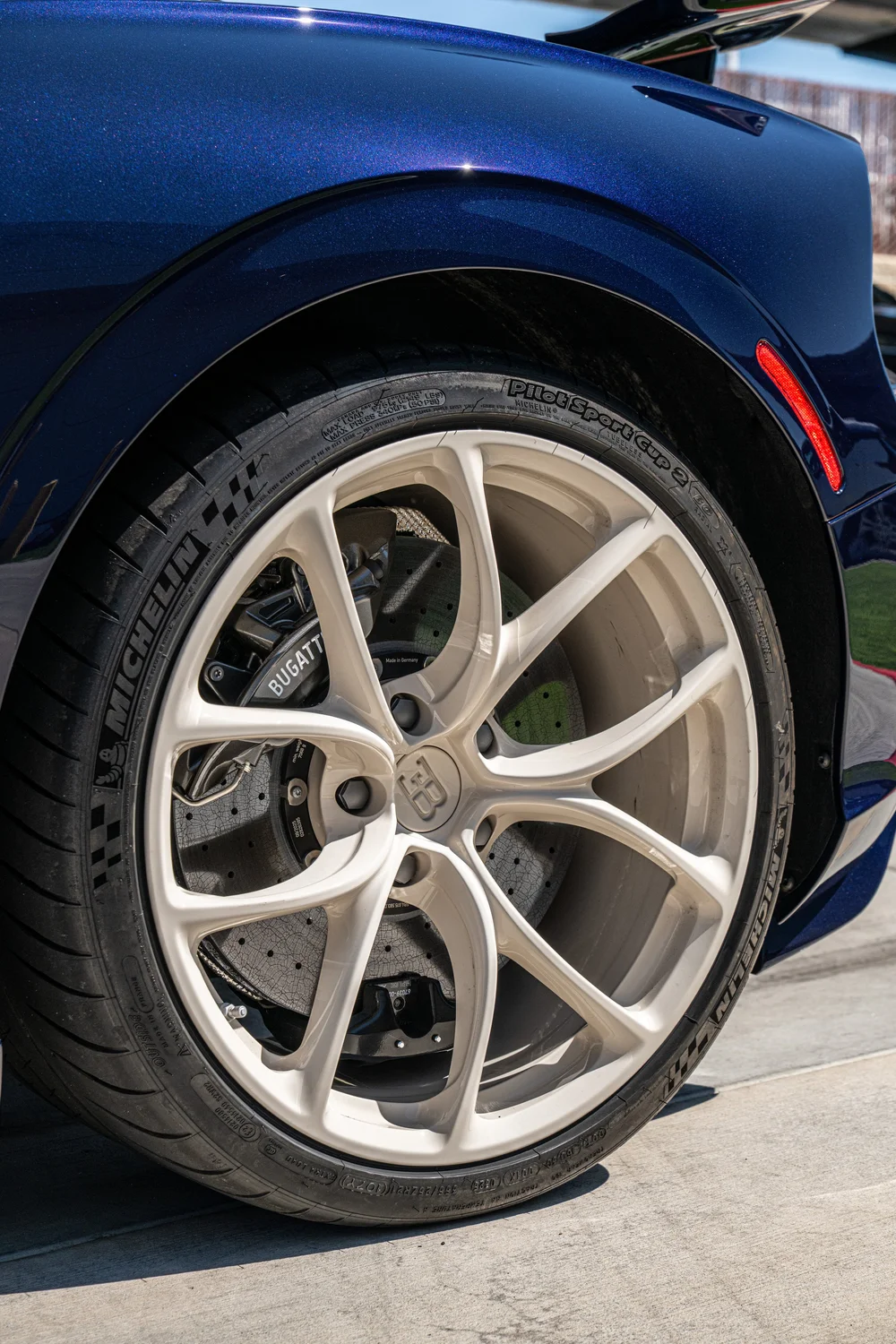 Bugatti W16 Mistral wheel and brake close-up