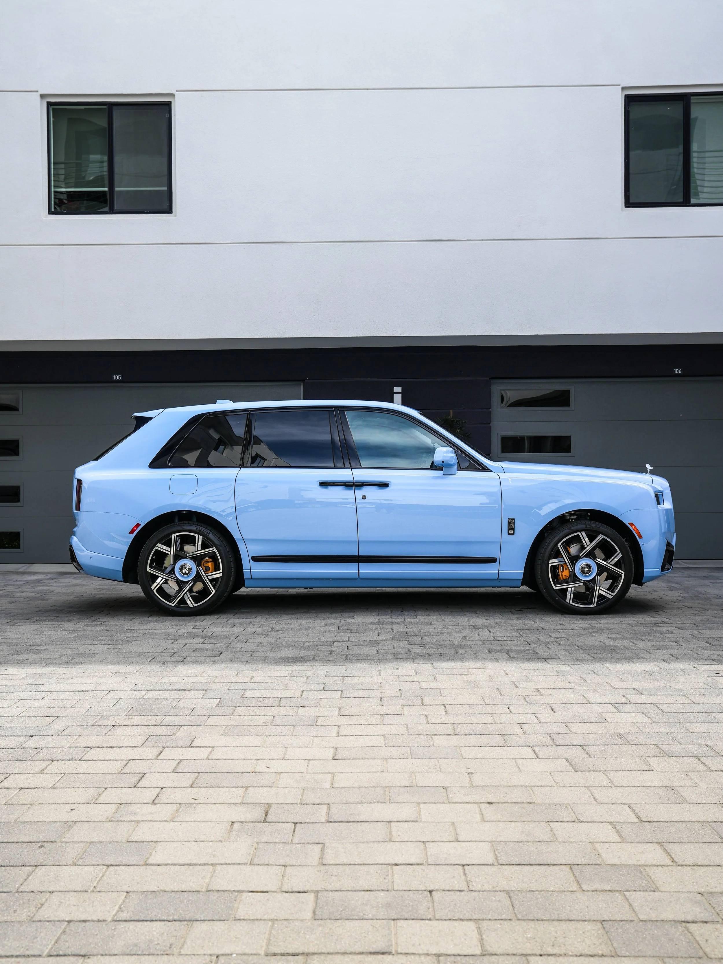 Rolls-Royce Cullinan Series II full side profile