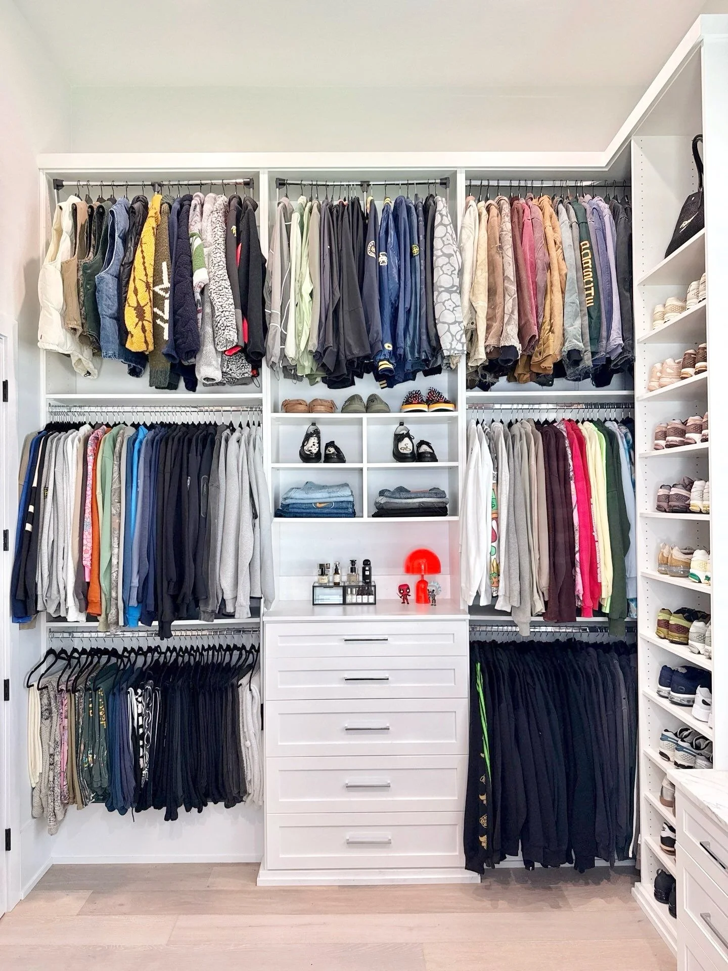 No matter the angle&hellip; this space works and looks beautiful!

#ClosetGoals #OrganizedHome #HomeOrganization #FunctionalSpaces #SimpleLiving