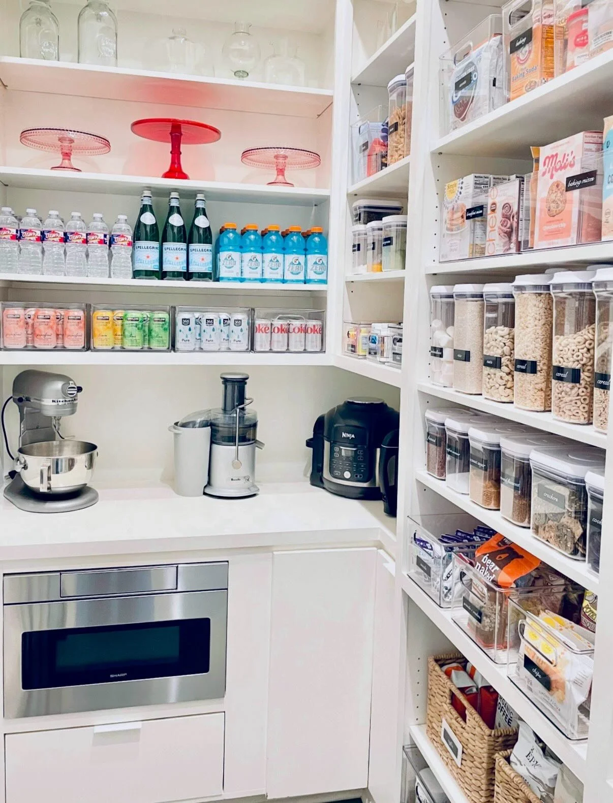A well-organized pantry isn&rsquo;t just pretty &mdash; it makes everyday life so much easier. ✨

When your pantry is functional, you can actually see what you have, avoid overbuying, reduce food waste, and make busy weeknights feel less chaotic.

Ou