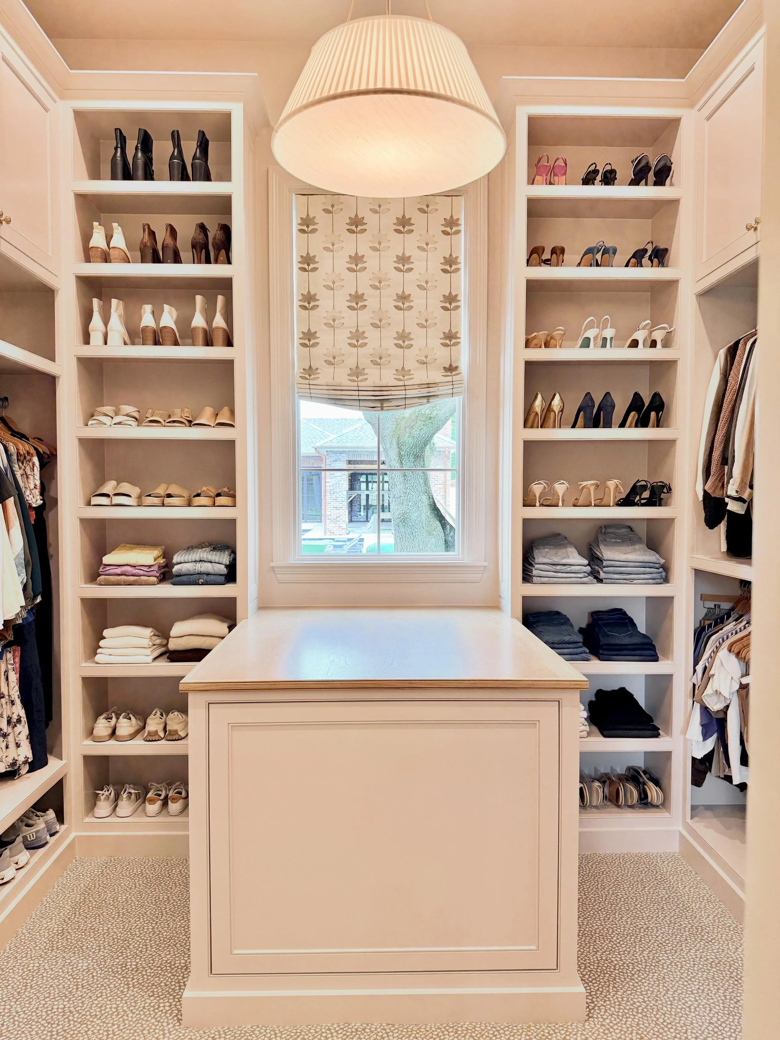 There&rsquo;s nothing quite like opening your closet and feeling calm instead of overwhelmed. ✨

A beautifully organized closet isn&rsquo;t just about aesthetics, it&rsquo;s about creating a space that makes getting dressed easier, saves time each mo