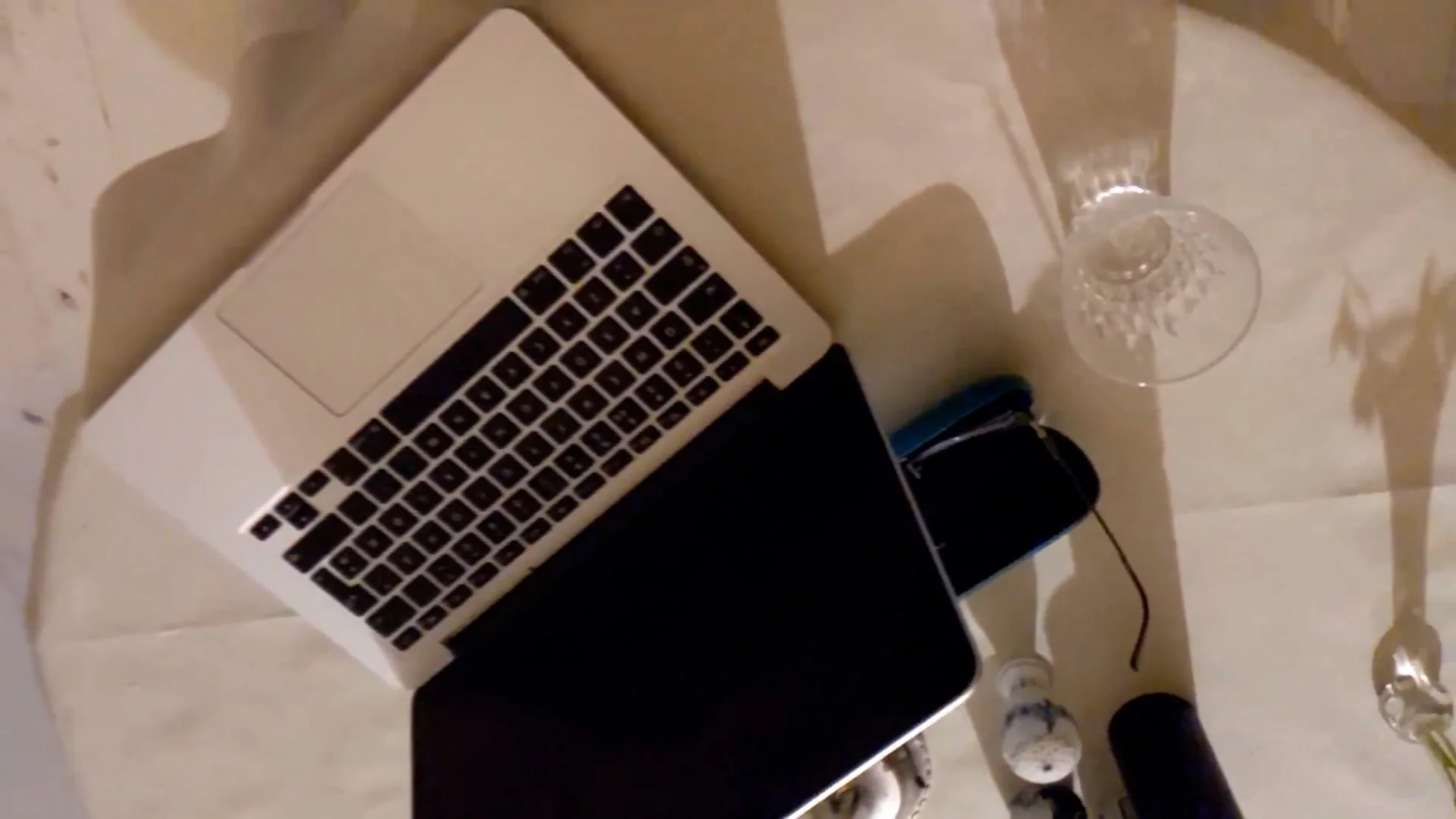 untitled - 2022 - 00:14:15