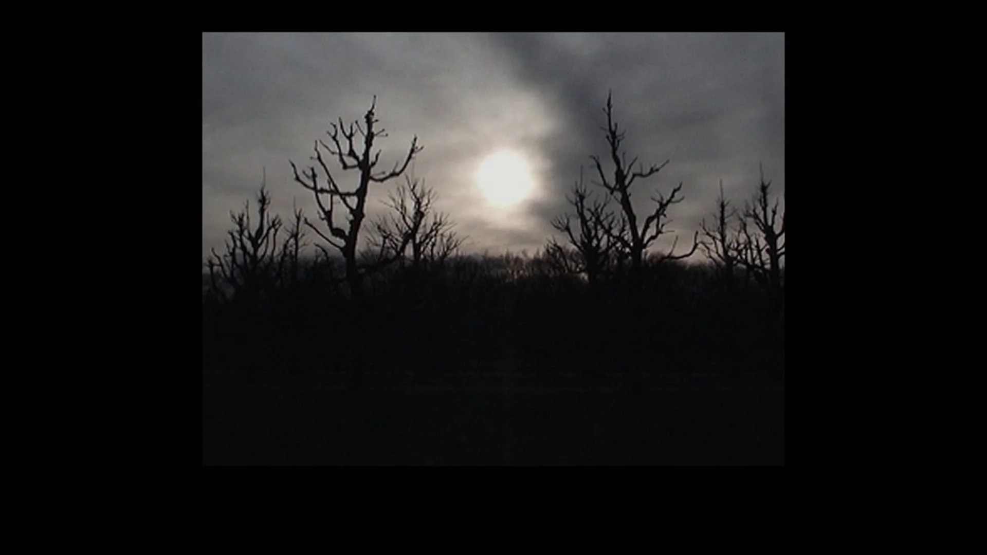 Pass Over English subtitles - 2013 - 00:29:33