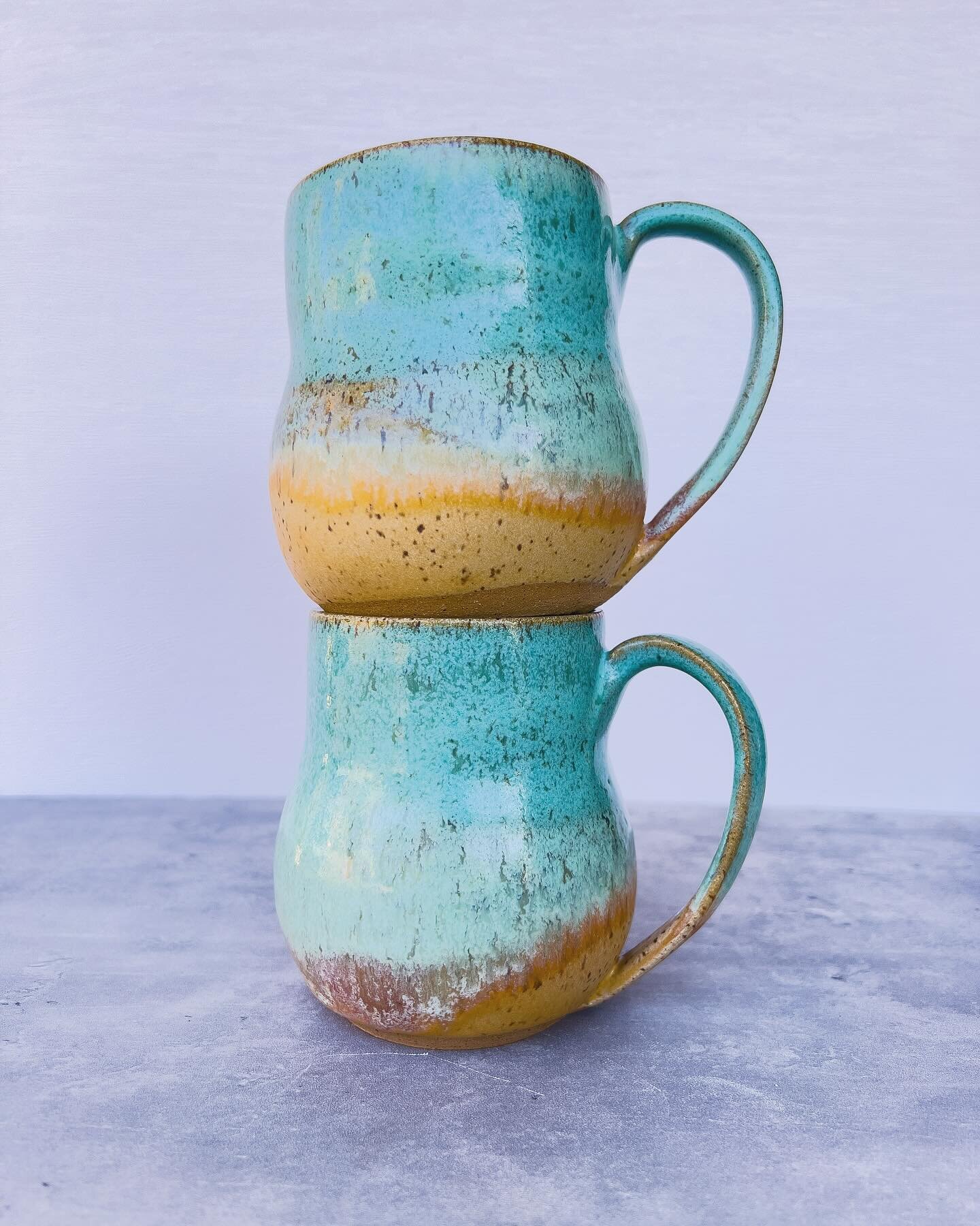 The shop is live! As you can see, I&rsquo;ve featured a lot of bright blues and turquoises and sandy hues, reminiscent of the coastline, which is my favorite place and also where I&rsquo;m moving this year. Hope you&rsquo;ll take a look! 

#handmadep