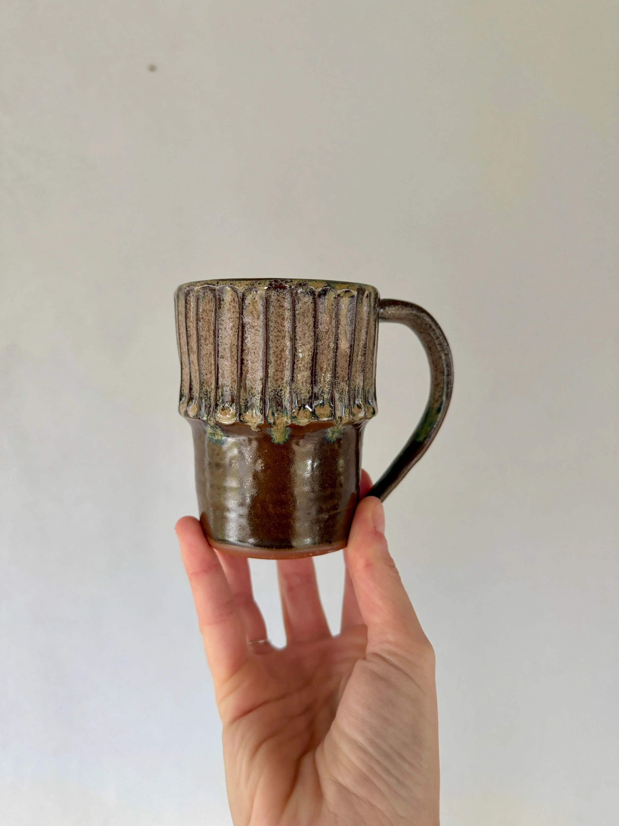 Mauve & Sienna Carved Mug