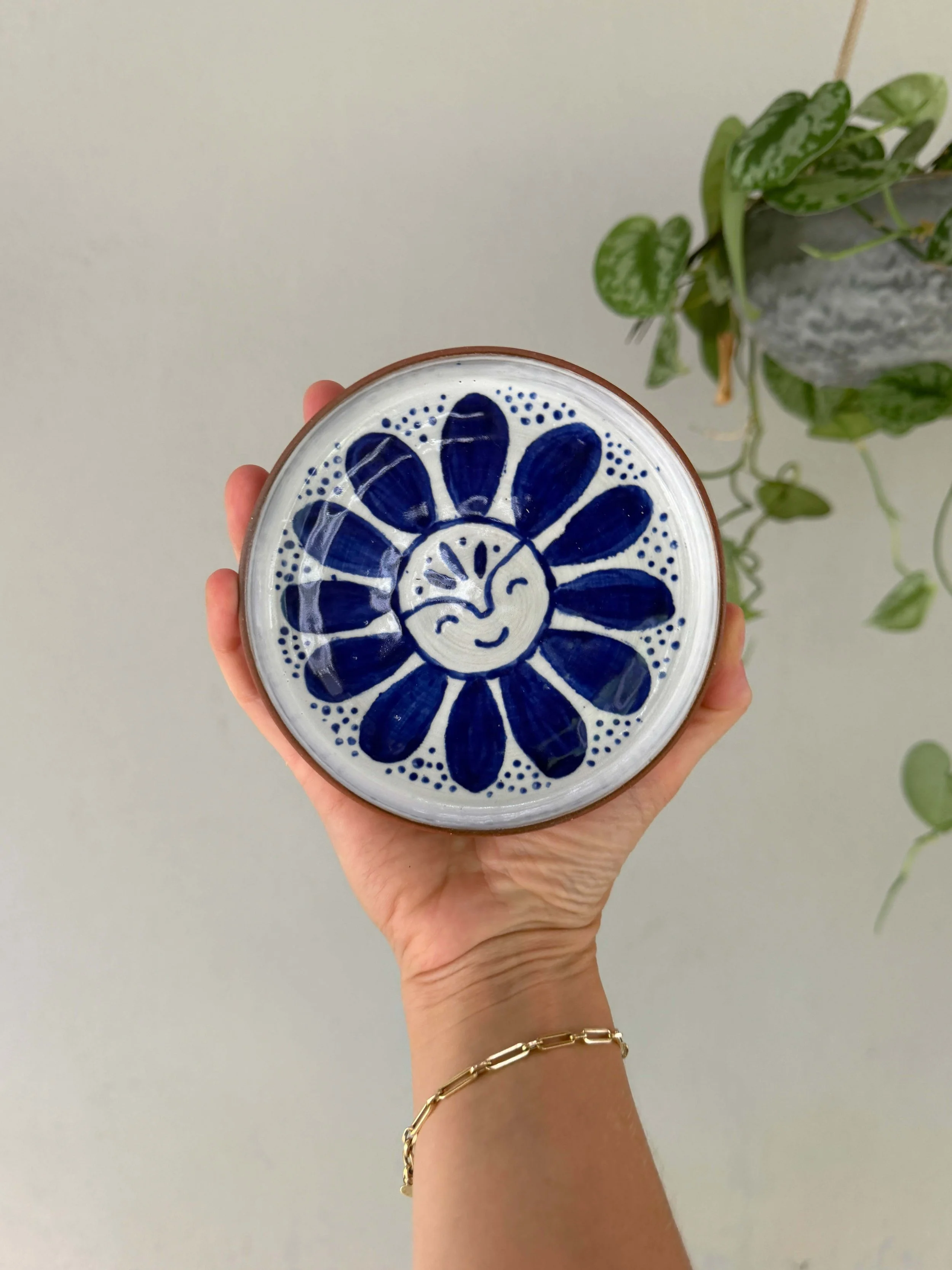 handmade-ceramic-candle-dish-sunny-ceramics.jpg