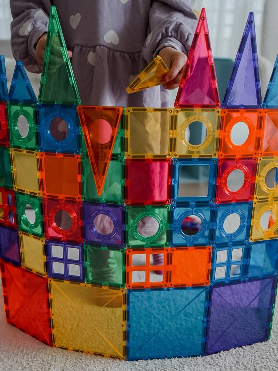 🎁 GEWINNSPIEL 🎁

Wir freuen uns riesig, euch heute ein echtes Highlight f&uuml;r kleine Baumeister:innen zu Ostern zu schenken &ndash; ein Spielmaterial, das bei uns sehr oft im Einsatz ist und f&uuml;r leuchtende Kinderaugen sorgt.

[Anzeige]
Gewi