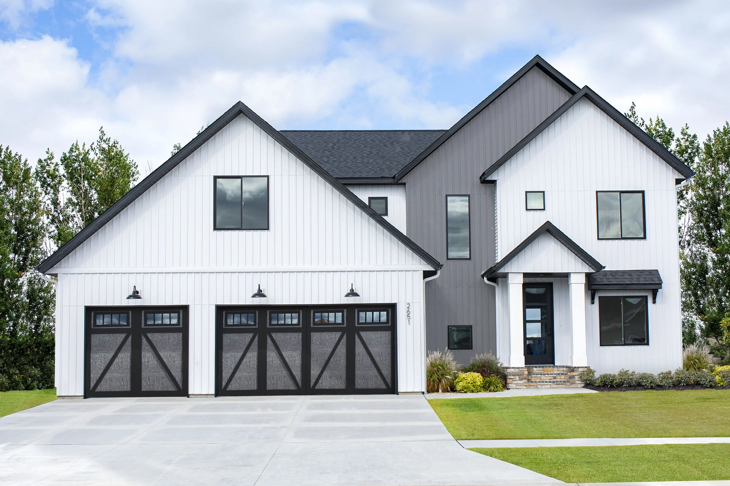 Dakotaland Doors Garage Door Experts