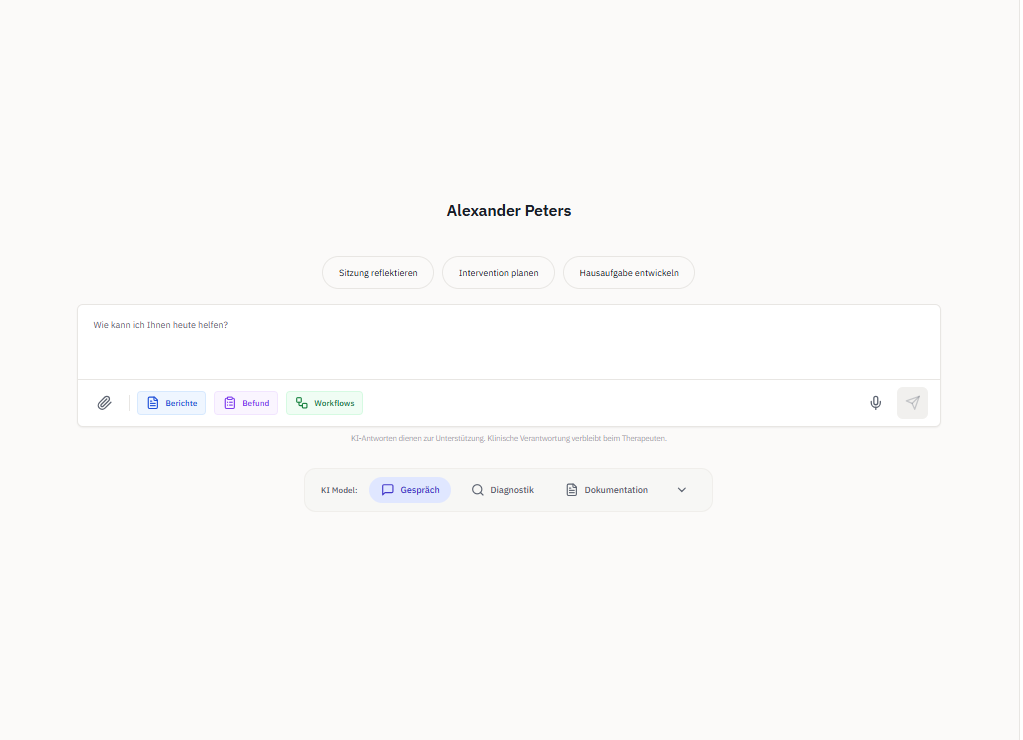 Screenshoot eines Chat-Interfaces mit Namen Alexander Peters, verschiedenen Buttons und einem Textfeld, in dem die Frage gestellt wird: »Wie kann ich Ihnen heute helfen?«