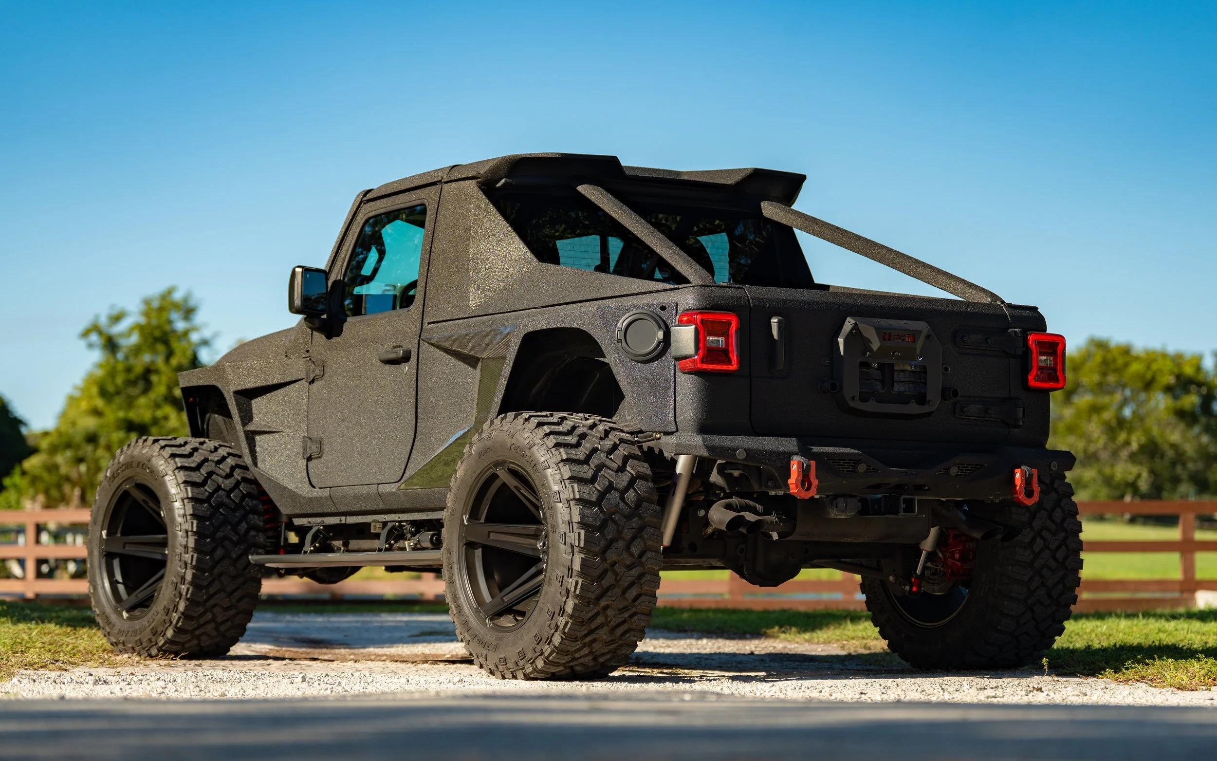 Lifestyle Black Kevlar 392 Speedster_-07016.jpg
