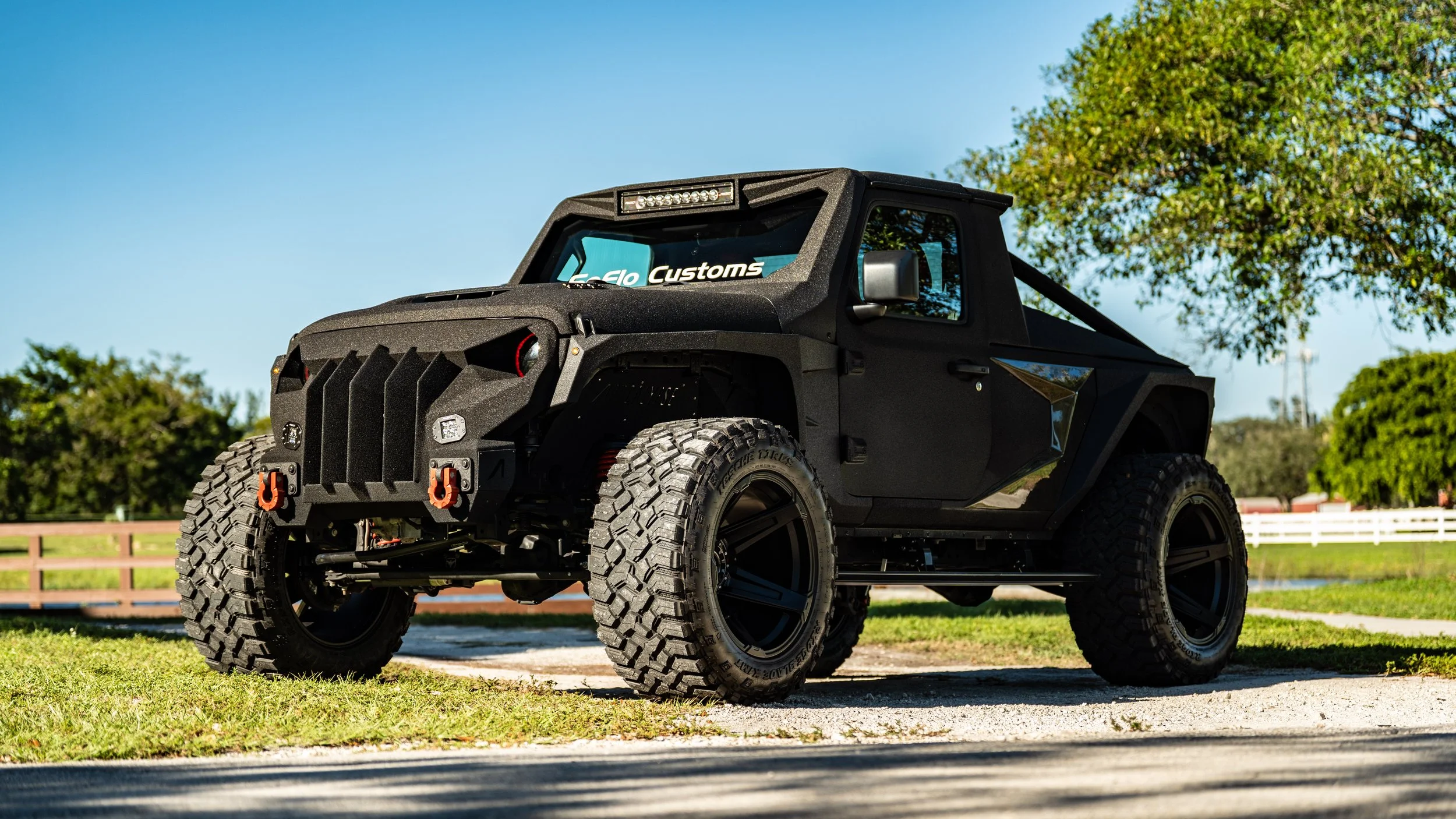 Lifestyle Black Kevlar 392 Speedster_-06946.jpg