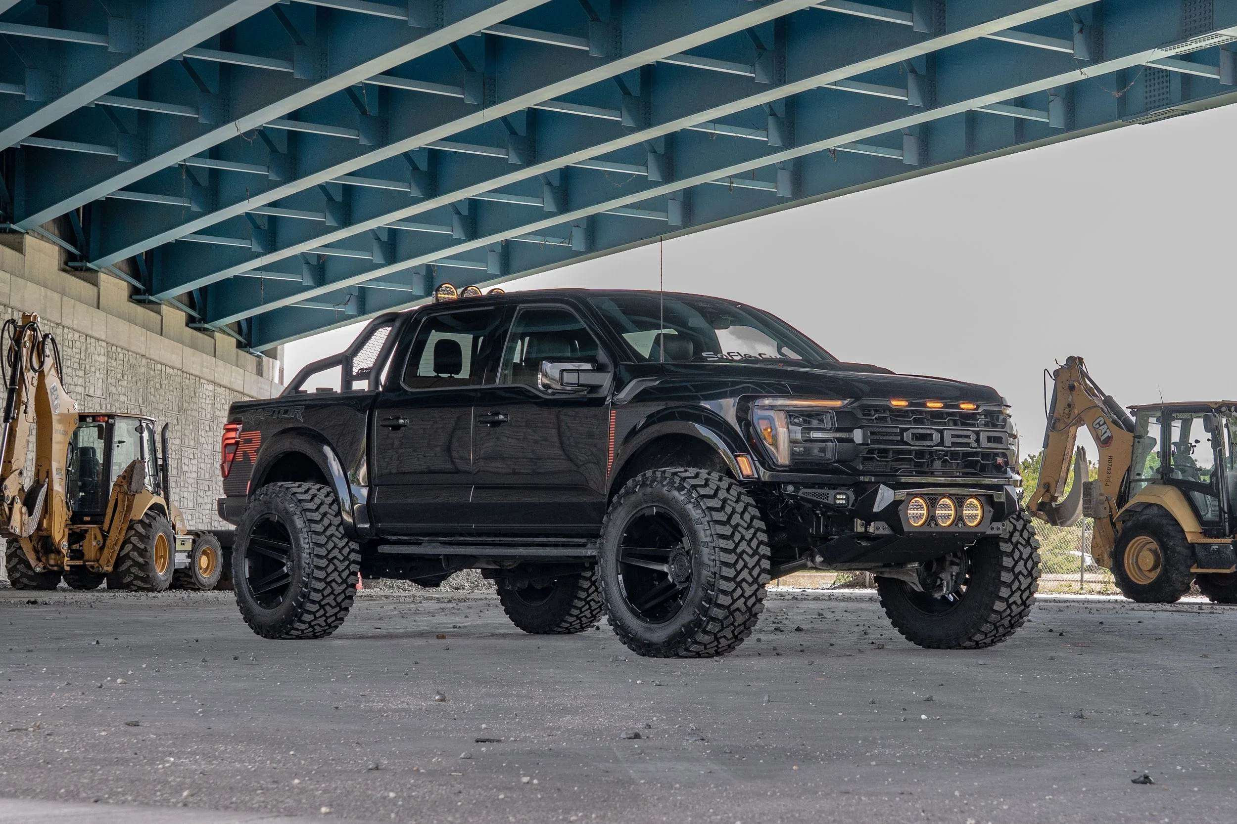 TRX AND F150 UNDER BRIDGE-3.jpg