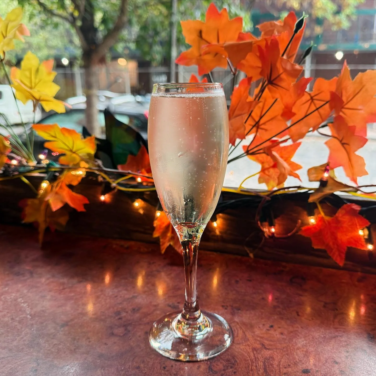 just a reminder that we got the best happy hour around ✔️