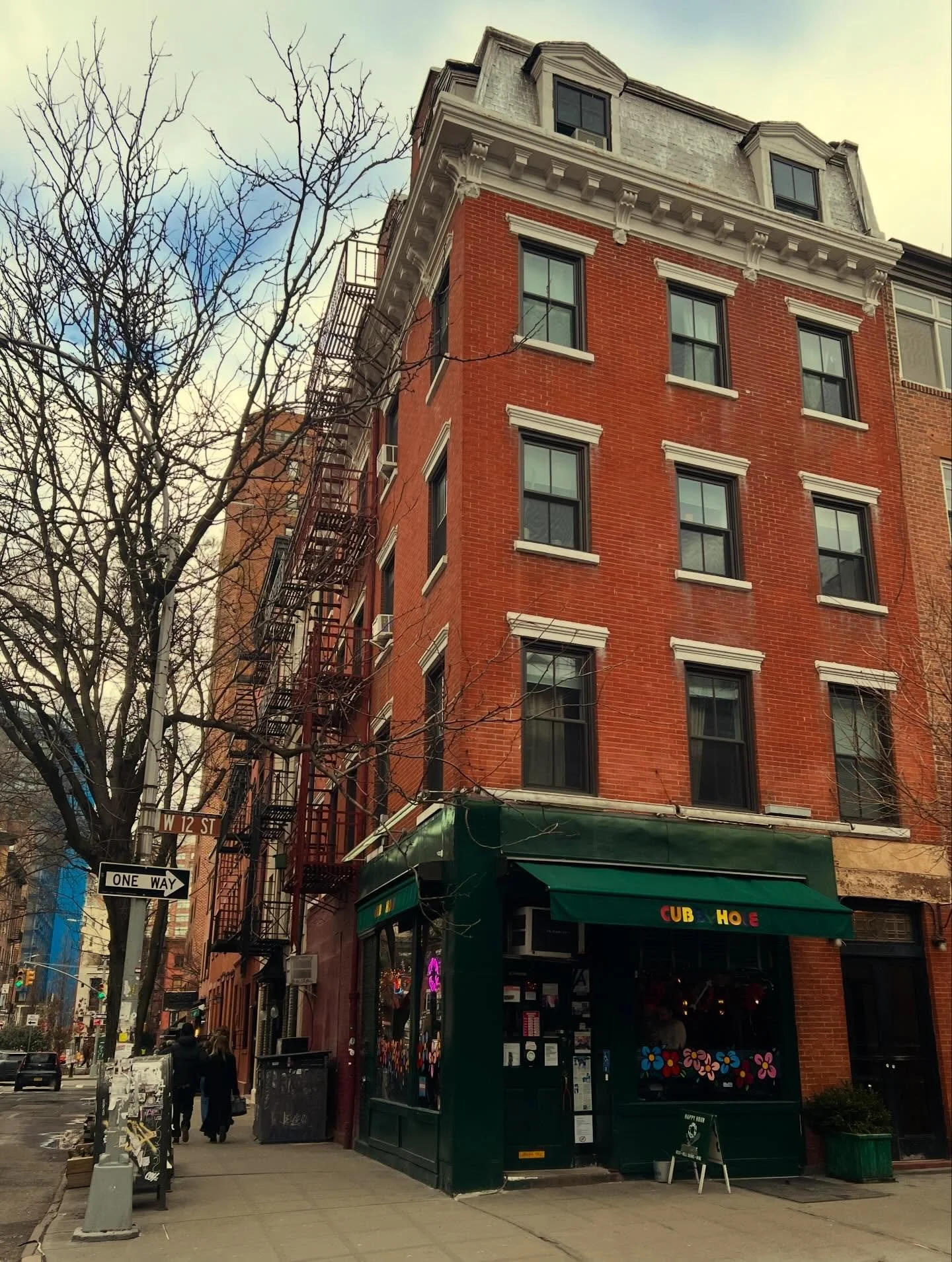 it&rsquo;s a beautiful day for a spritz - no sign of blizzard here! 

today, join us for happy hour til 5pm, tonight we party like it&rsquo;s our last chance, tomorrow come in for snow day specials and hot bevs! 

we&rsquo;re here for you 365 days a 