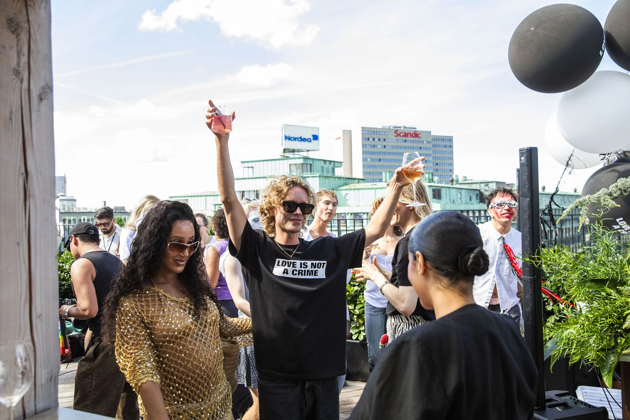 239_LoveisnotacrimeXRotate_PrideParty_aug2025_Helenalundquist_616A6696.jpg
