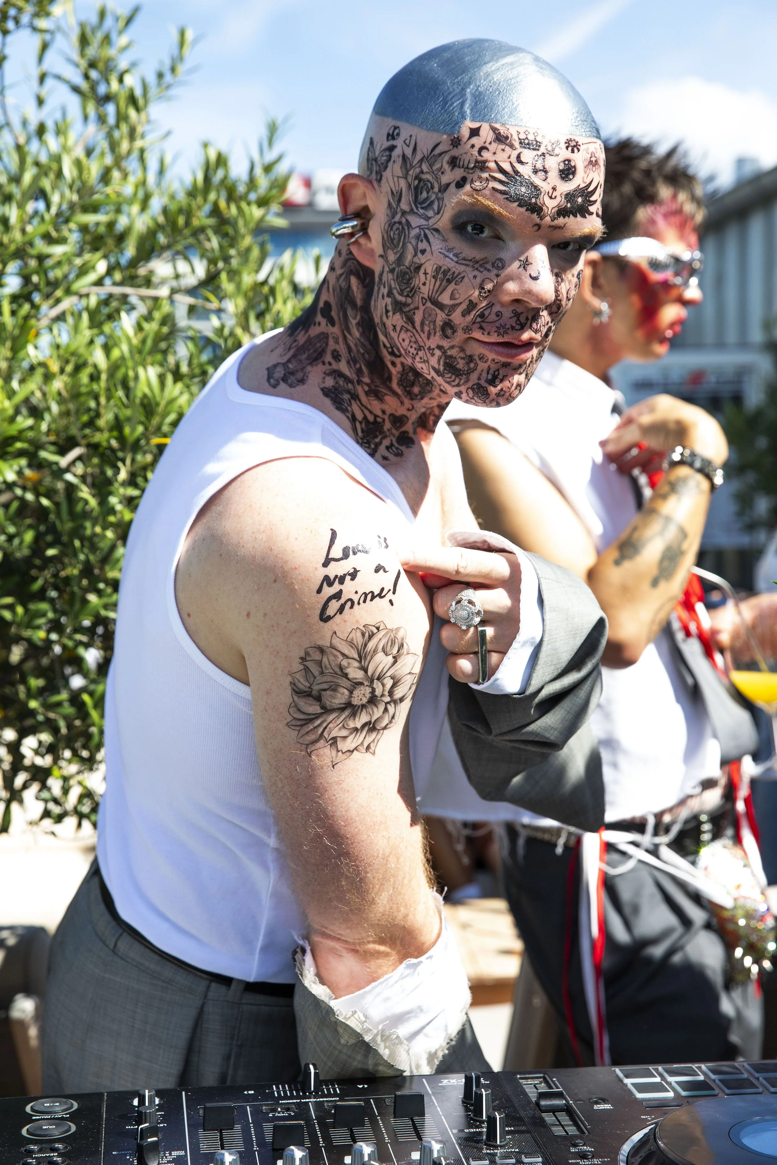 190_LoveisnotacrimeXRotate_PrideParty_aug2025_Helenalundquist_616A6326.jpg