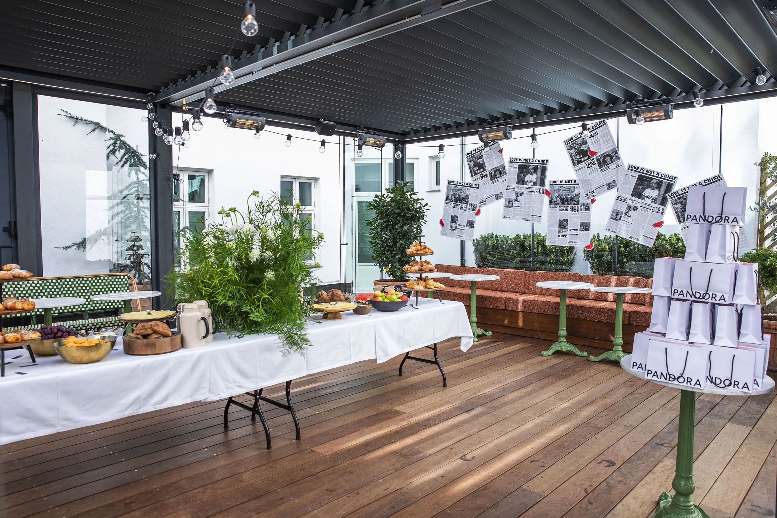 43_LoveisnotacrimeXRotate_PrideParty_aug2025_Helenalundquist_616A5482.jpg