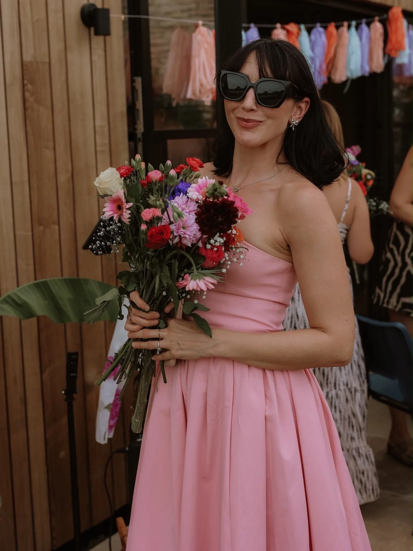 🌸🌼 What a glorious day 🌸🌼

💕 Huge thanks to Apryl at @sunshineinthewoodsphotography for organising the most amazing gathering of women to help raise money for @ssnapoxford charity! 💕

🌼 I sang🎙️
🌸 We ate the most colourful food 🍭
🌼 We made