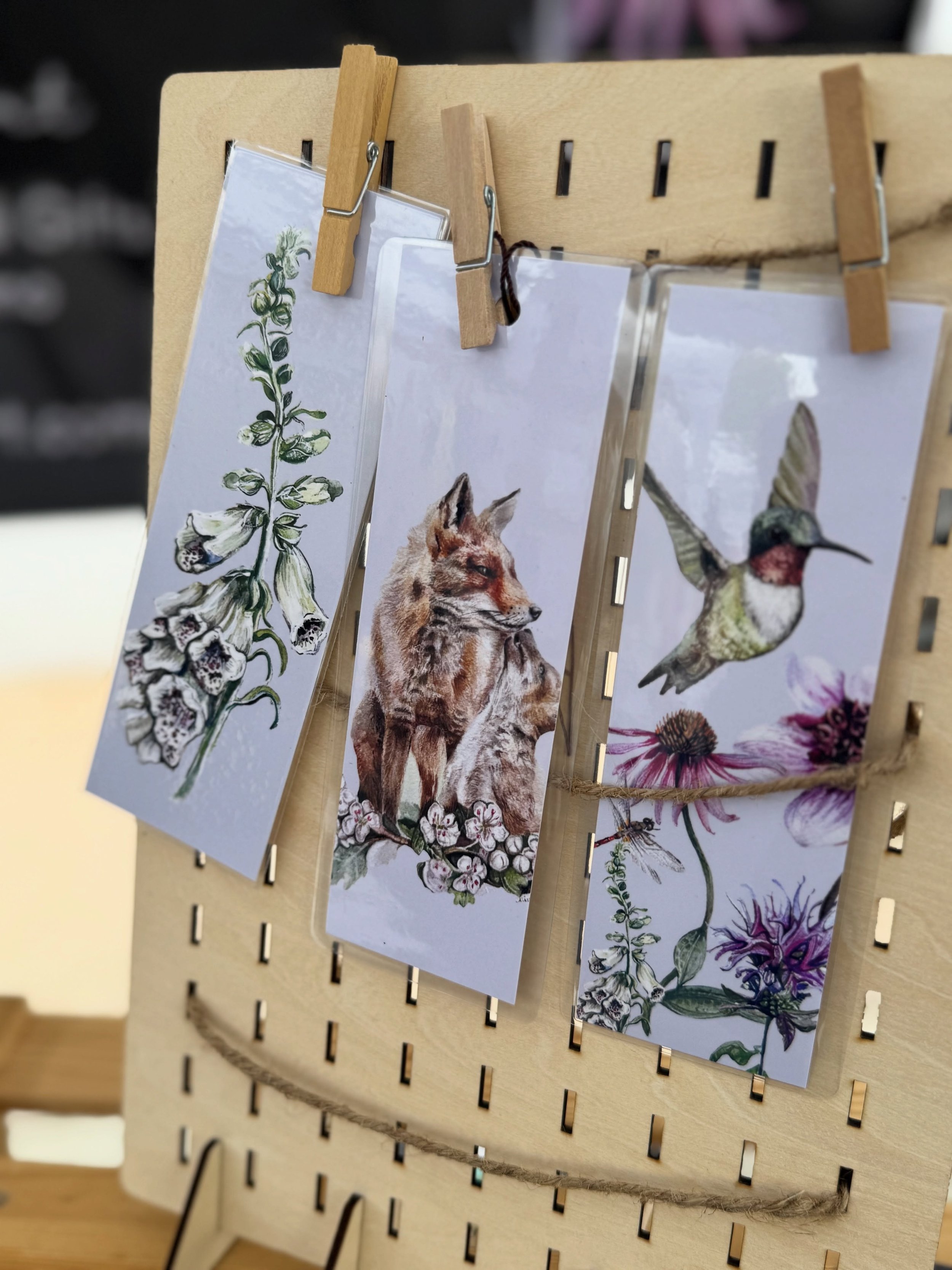 It&rsquo;s a beautiful day @themarket1115 ! Come snag a wonderful gift for your mother or for yourself 10 - 3! #vendormarket #vendorbooth #bookmarks #mothersdatcards #market1115