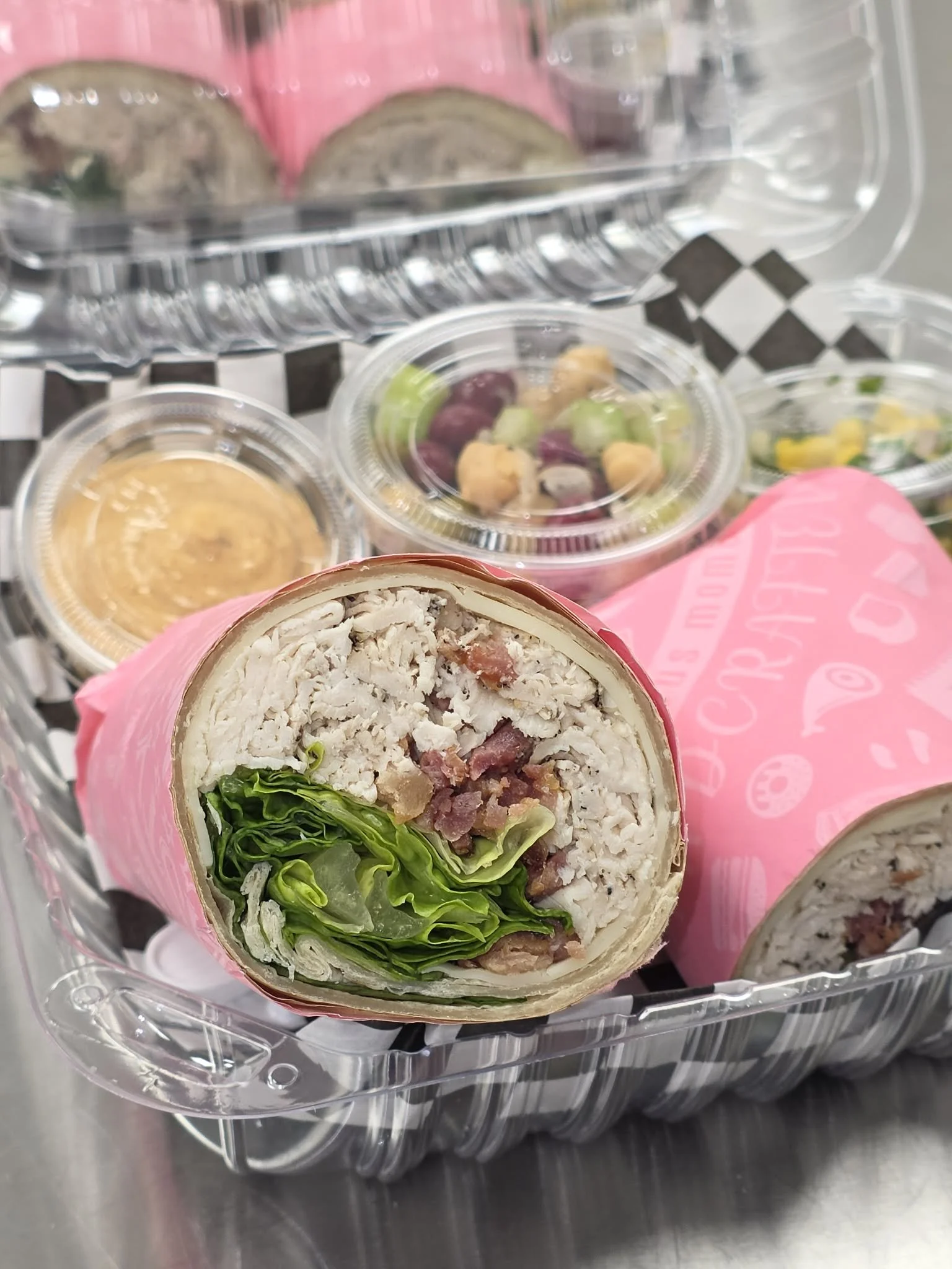 House-marinated chicken breast, smokey bacon, jack cheese remoulade, hot honey and corn salsa. Part of Grab'n'Go by Mama D's, our wholesale food line.