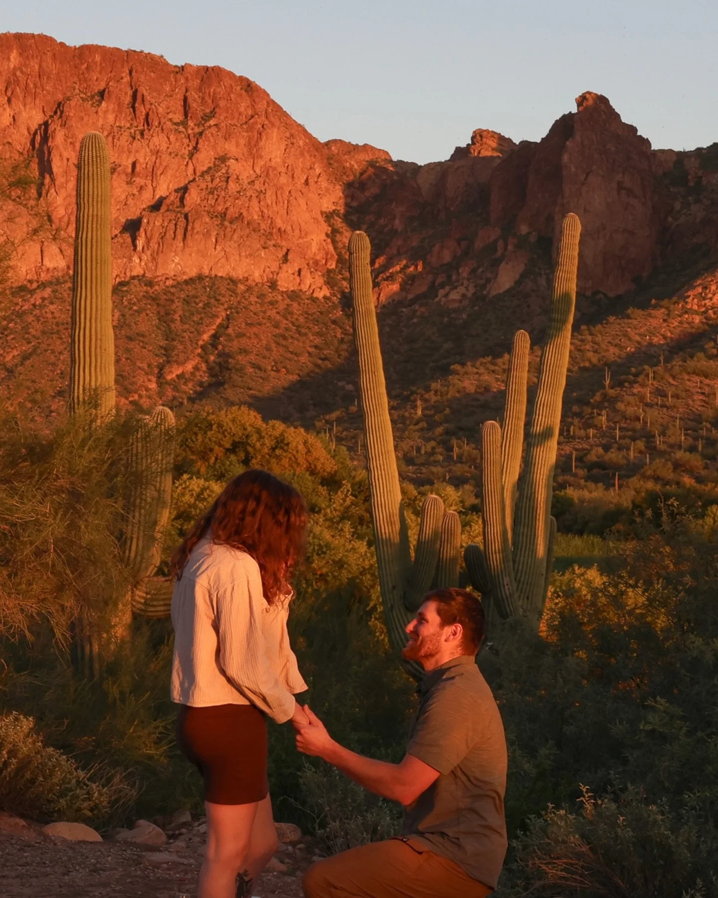 the one where your best friends get engaged!!! 🤍 

I&rsquo;ll never get over the desert glow on this day where I brought @abbiegustafson to &ldquo;help me take photos&rdquo;. (But not before we went to @platosclosettempeaz to go find cute clothes th