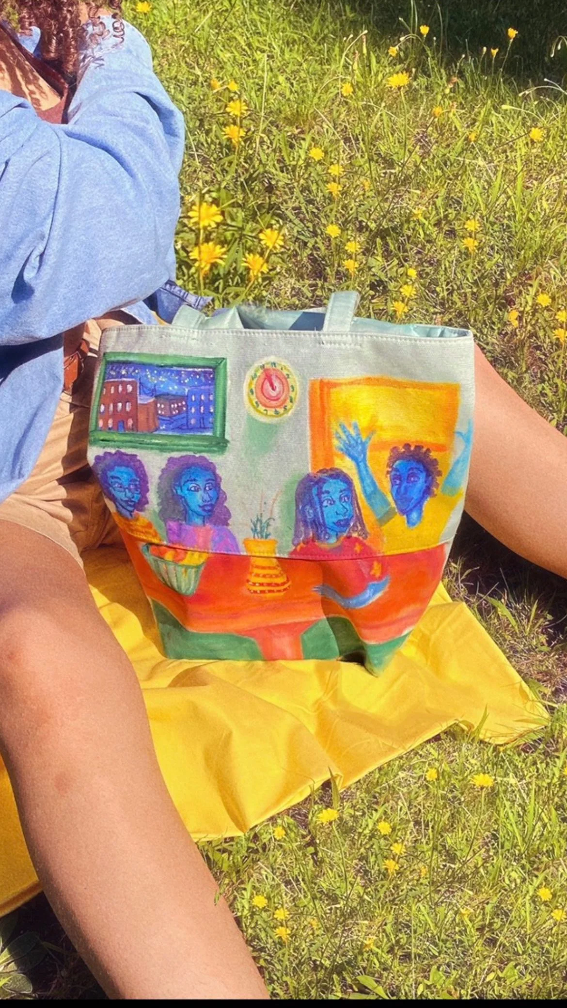 Blue Family Dinner, 2022
Hand painted tote 

fabric & acrylic painted on canvas tote bag