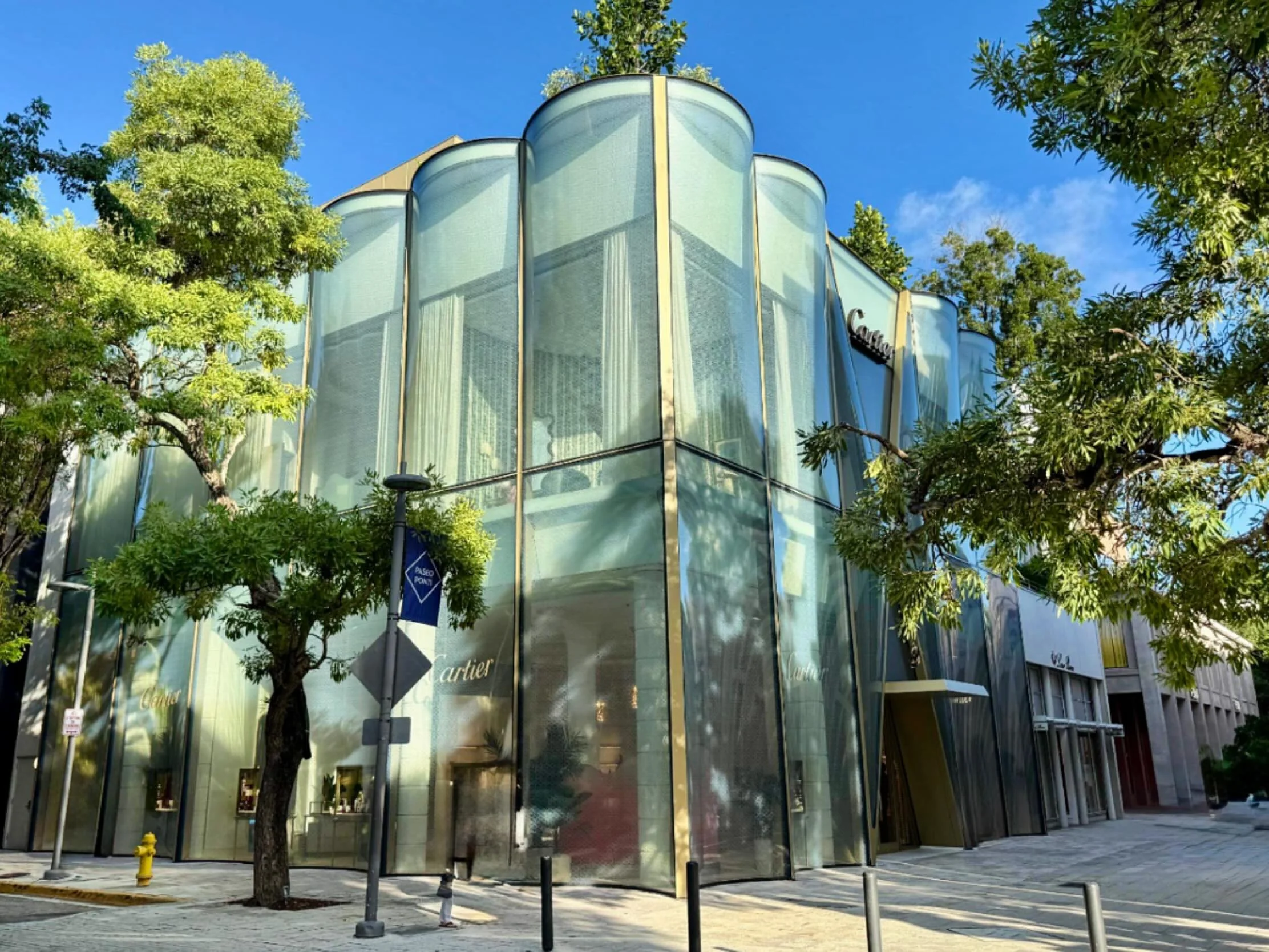 A sneak peak at Cartier’s new Miami Design District store. Stay tuned, more photos coming soon!
#atmospheredesigngroup #luxuryretail #retailarchitecture #cartier #miamidesigndistrict