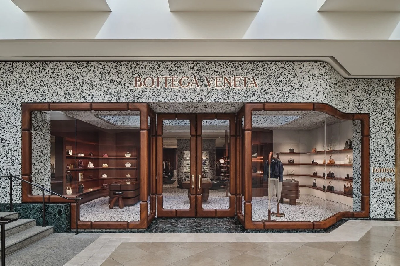 Up next in our project recaps is Bottega Veneta. We partnered on the newly renovated store in @southcoastplaza, featuring a skylit entry inspired by a James Turrell Skyspace, Venetian terrazzo finishes throughout and intimate lounge areas with 1970s-