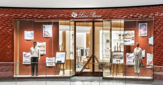 A 2025 highlight: partnering on the opening of the new @loropiana boutique in the heart of @scottsdalefashionsquare.

A modern take on the Maison&rsquo;s heritage, the boutique pairs natural materials, warm tones, and refined textures to create an in