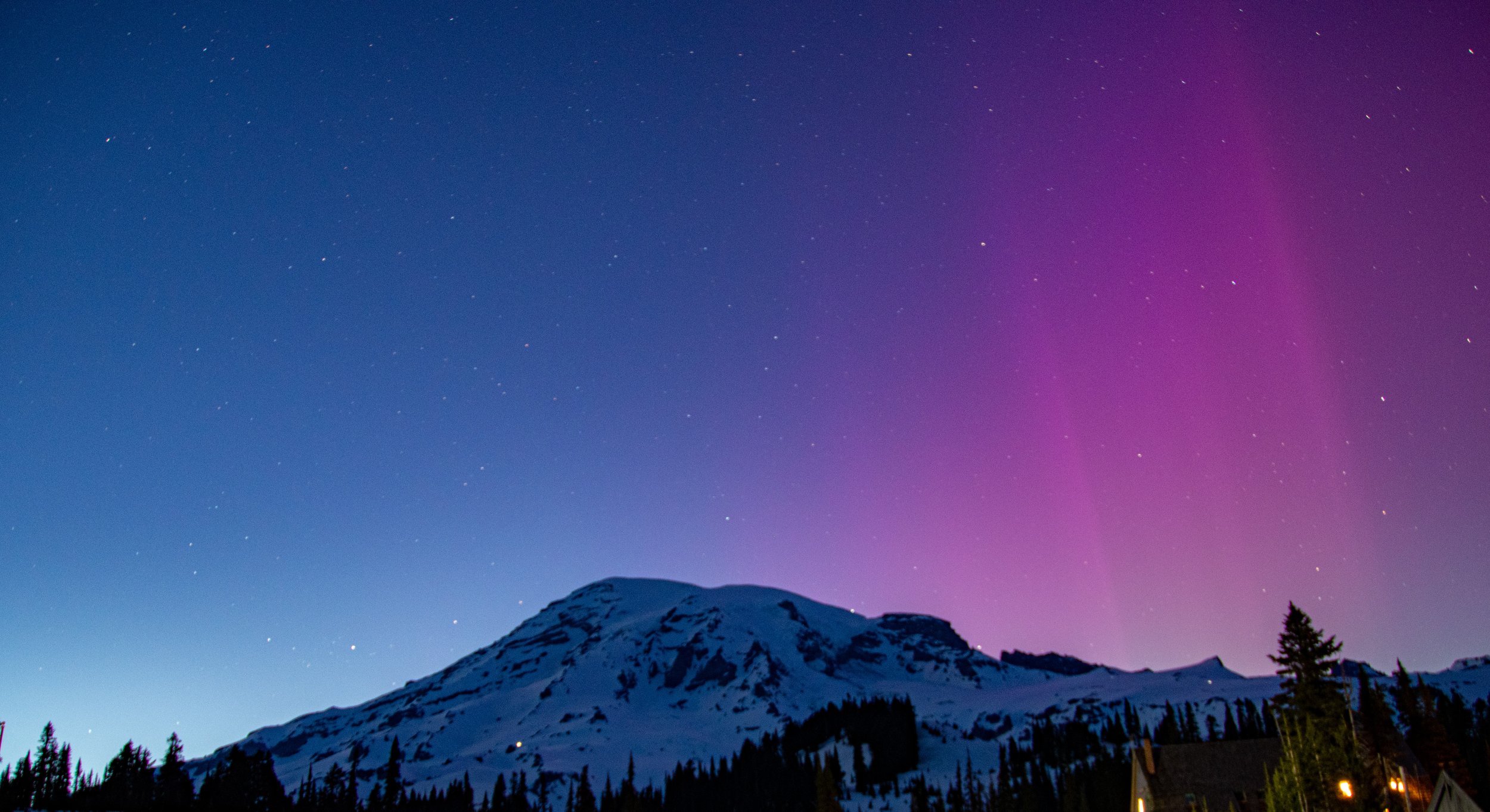 Northern light behing Tahoma .jpg