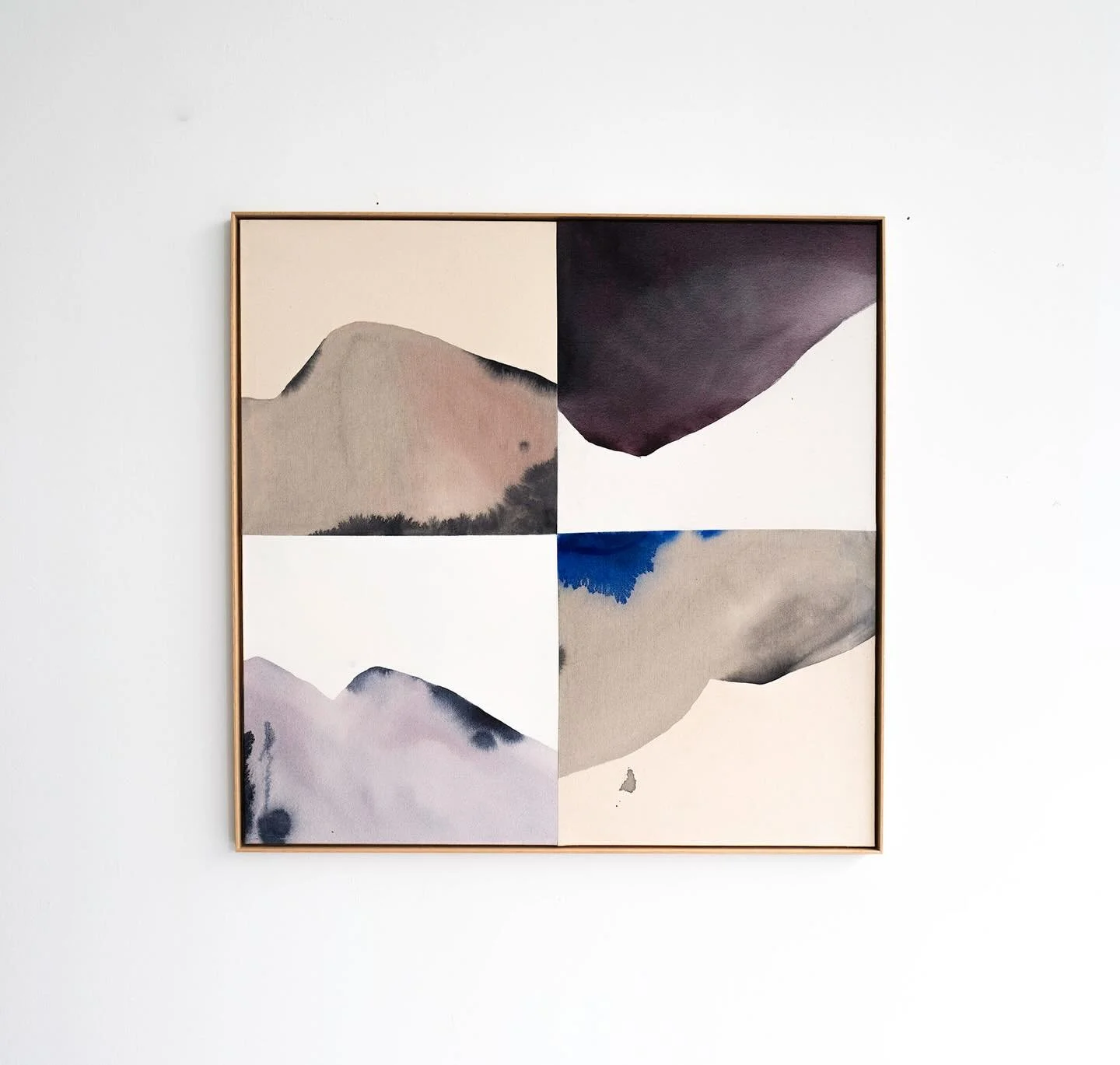 Traces of belonging,
102x102 cm - 40,1&acute;x40,1&rsquo;
Pigments on cotton canvas. Framed in oak wood. 

This painting is only available in preview in my catalogue. If you want to receive it, please send me your email. 

#abstractart #contemporaryp