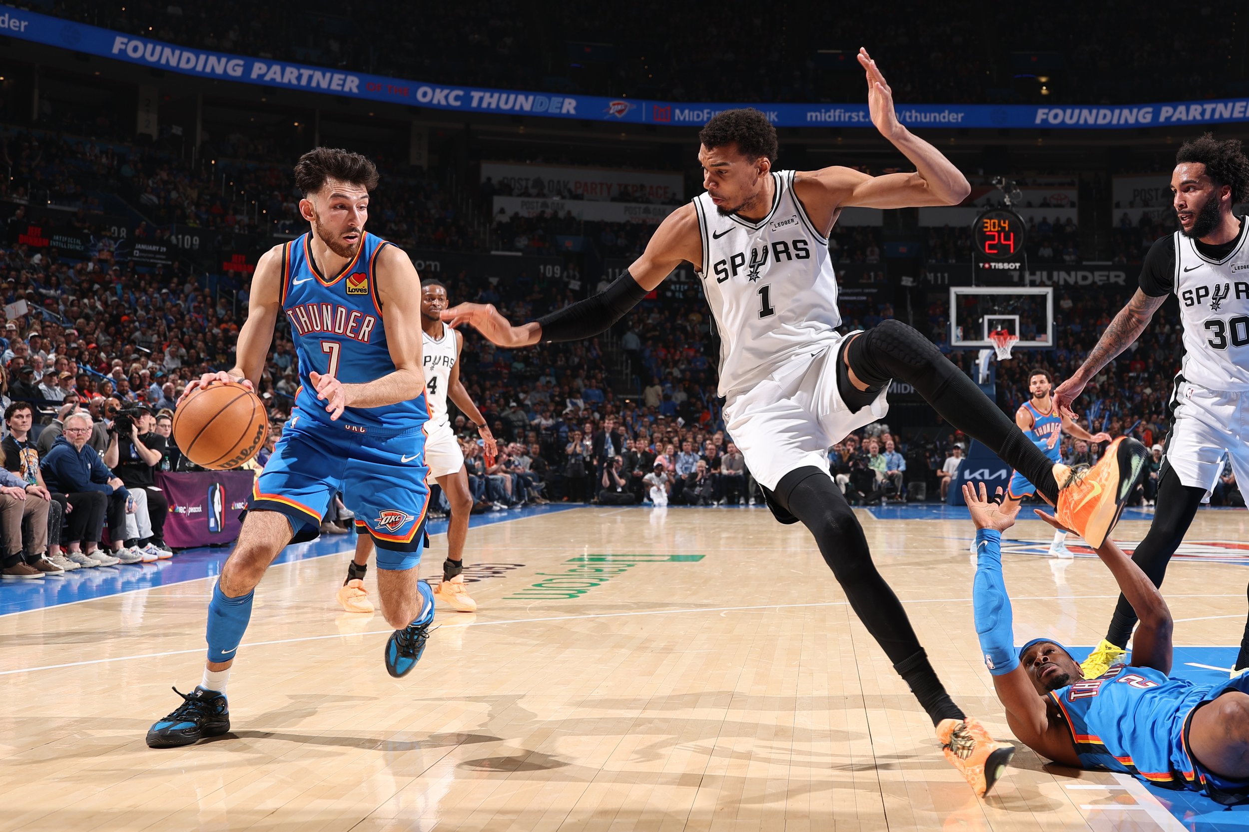 Photo by: Zach Beeker/NBAE