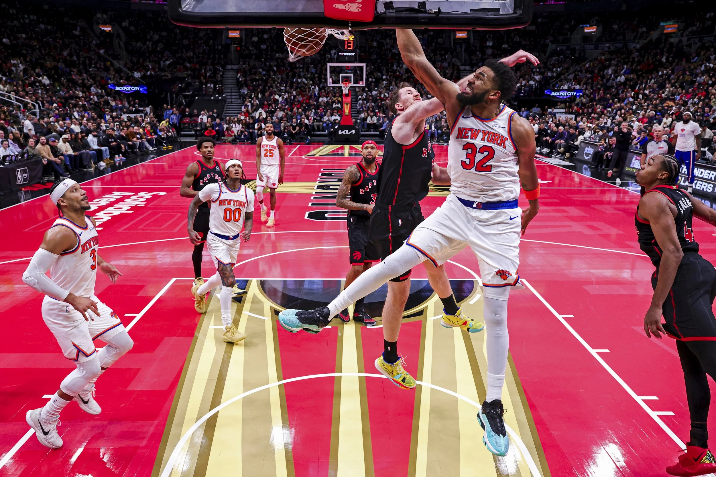 Photo by: Vaughn Ridley/NBAE