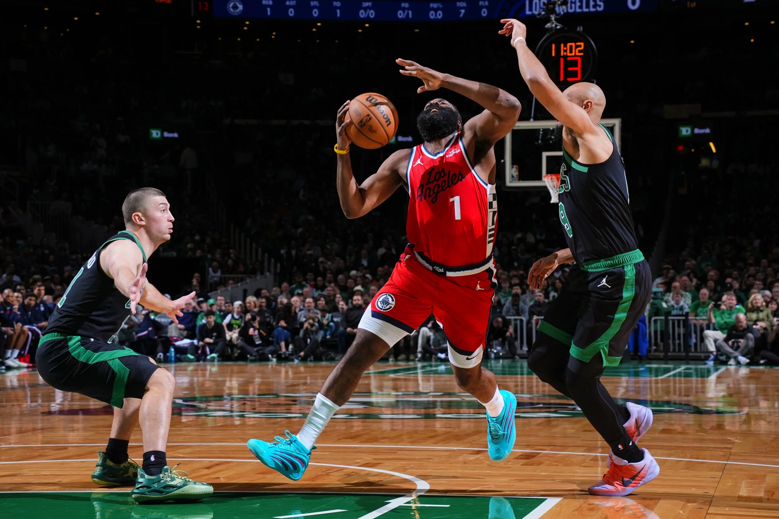 Photo by: Brian Babineau/NBAE